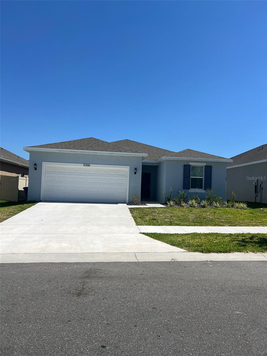Welcome to this charming 4-bedroom, 2-bathroom home nestled in the heart of Hammock Reserve, located centrally in Haines City. Enjoy the convenience of nearby restaurants and shopping centers, adding ease and enjoyment to your daily routine. This spacious residence offers comfortable living spaces and is perfect for families seeking a cozy yet accessible retreat. Schedule your visit today and discover the allure of Hammock Reserve living!