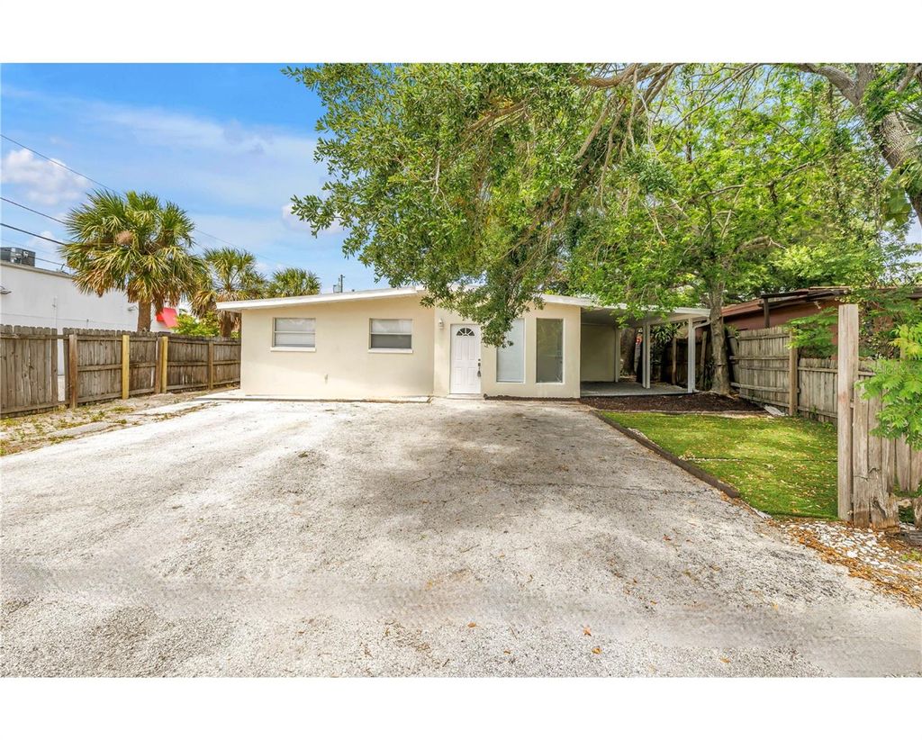 Photo of 110 NE Monroe Circle N, St Petersburg, FL 33702 (MLS # TB8500796)