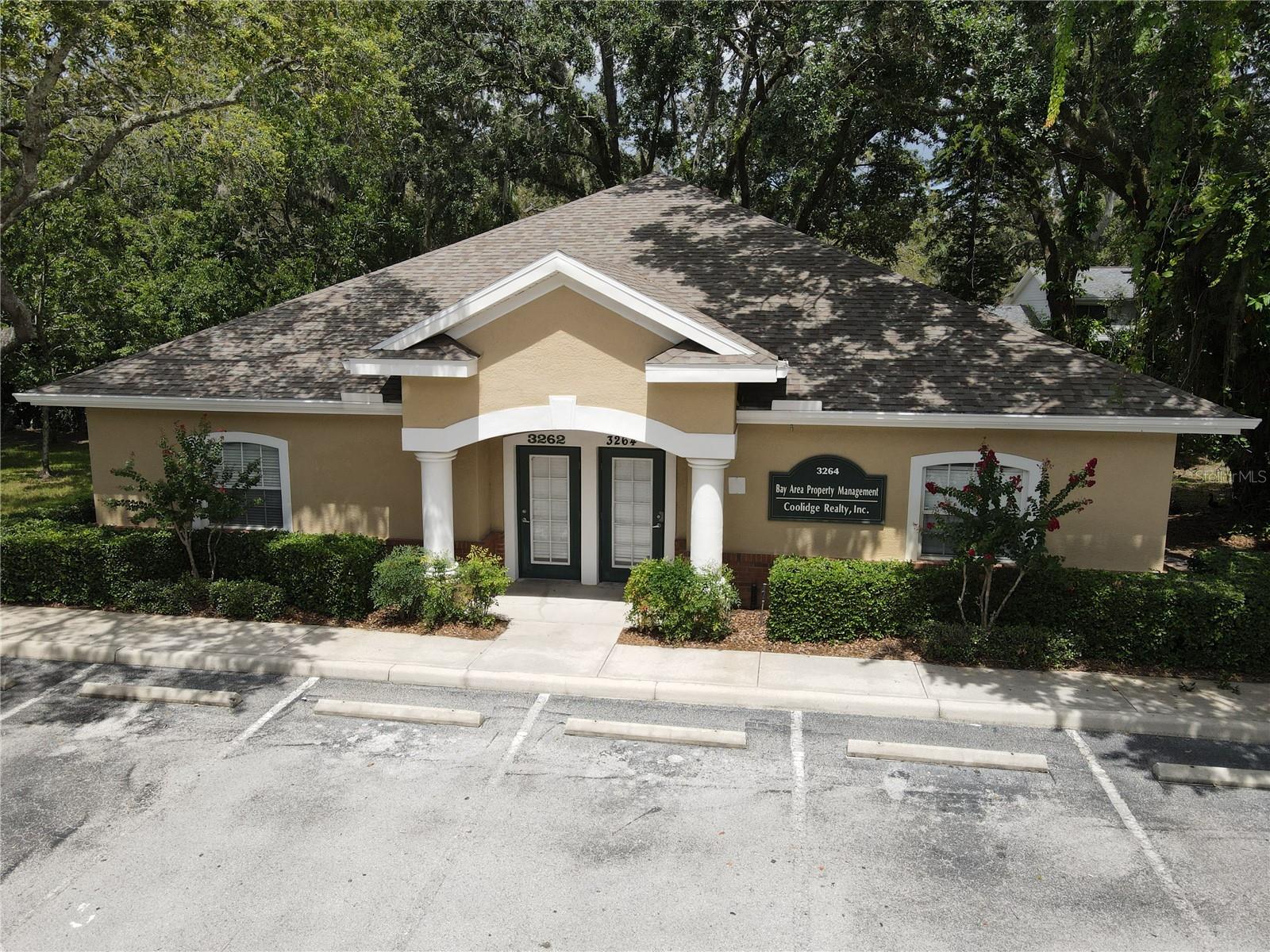 Terrific Location for your Business! Fast access to everywhere in Tampa Bay. Located on well-known intersection, easy to direct costumers to. Only steps away from University Hospital & USF. Great location for Medical or Professional office. This professional 1250 sqft. space features: Waiting Room, Reception Area, 4 Offices + Large Conference Room (or 5th office), in unit Bathroom/Kitchen. (Building is composed of two identical units). Don't delay schedule your showing today!