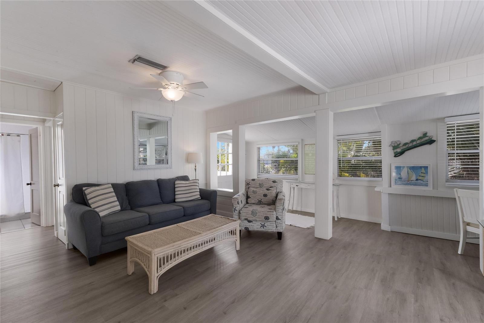 PELICAN PERCH - Residential