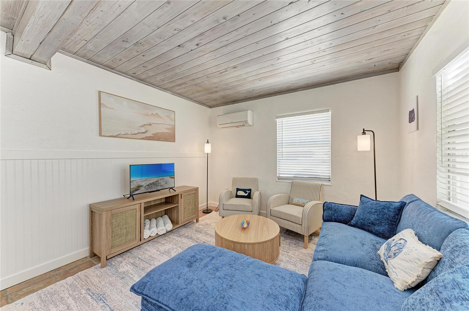 PELICAN PERCH - Residential