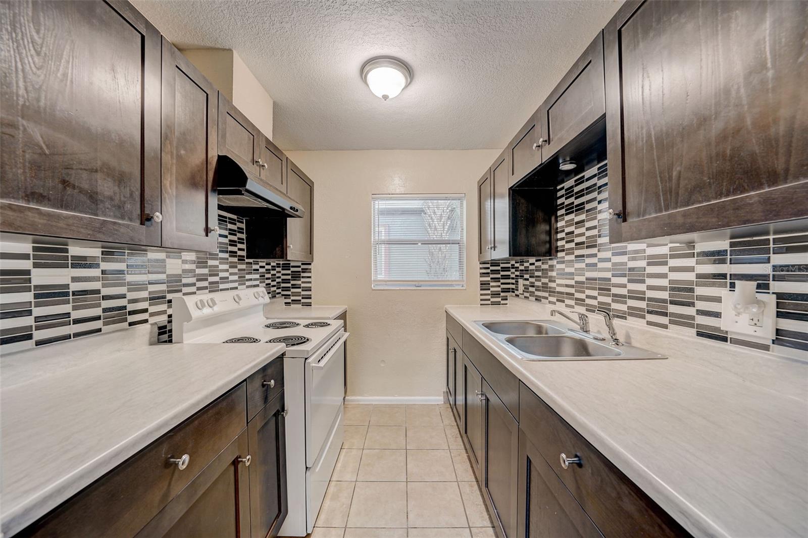 CARTER & BOYLES SUB - Residential Income