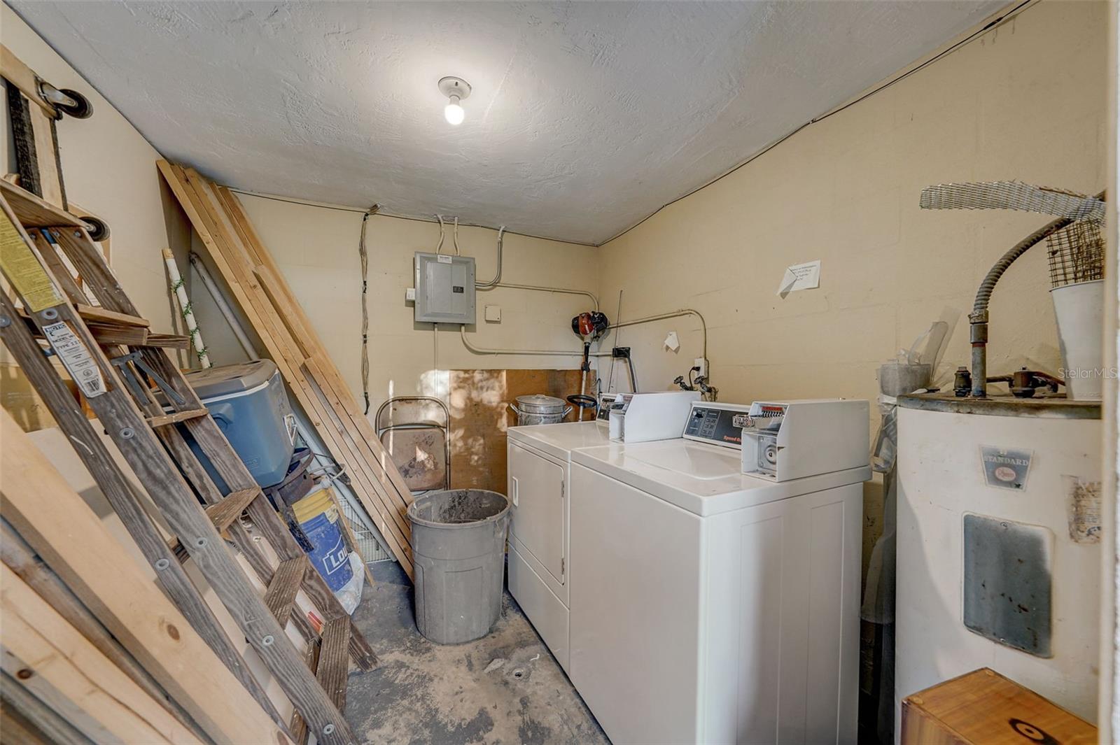 CARTER & BOYLES SUB - Residential Income