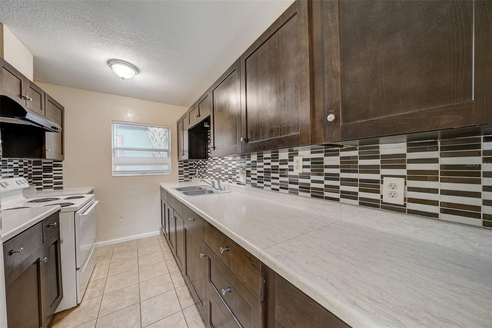 CARTER & BOYLES SUB - Residential Income