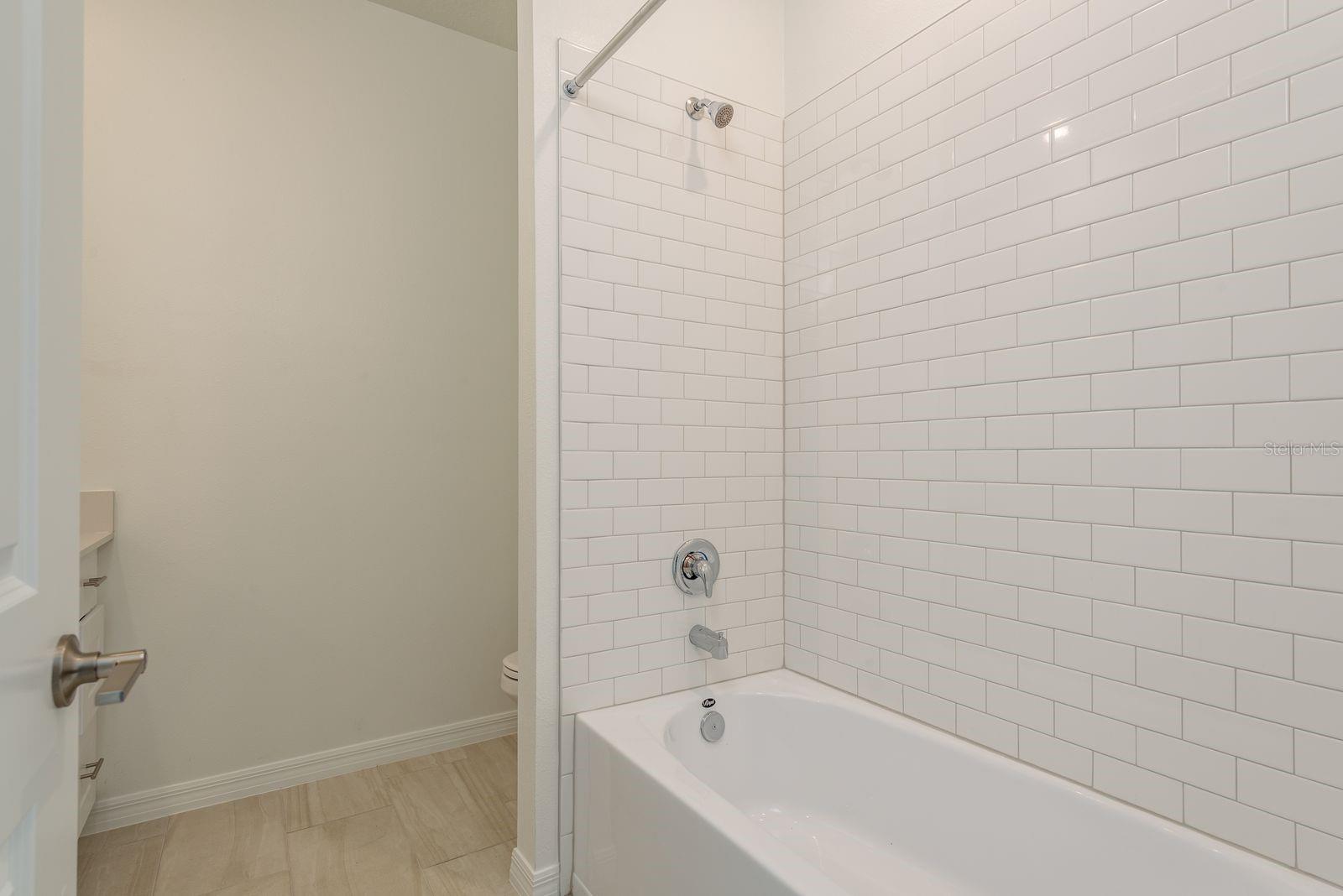 ANGELINE PH 4D - Residential Lease