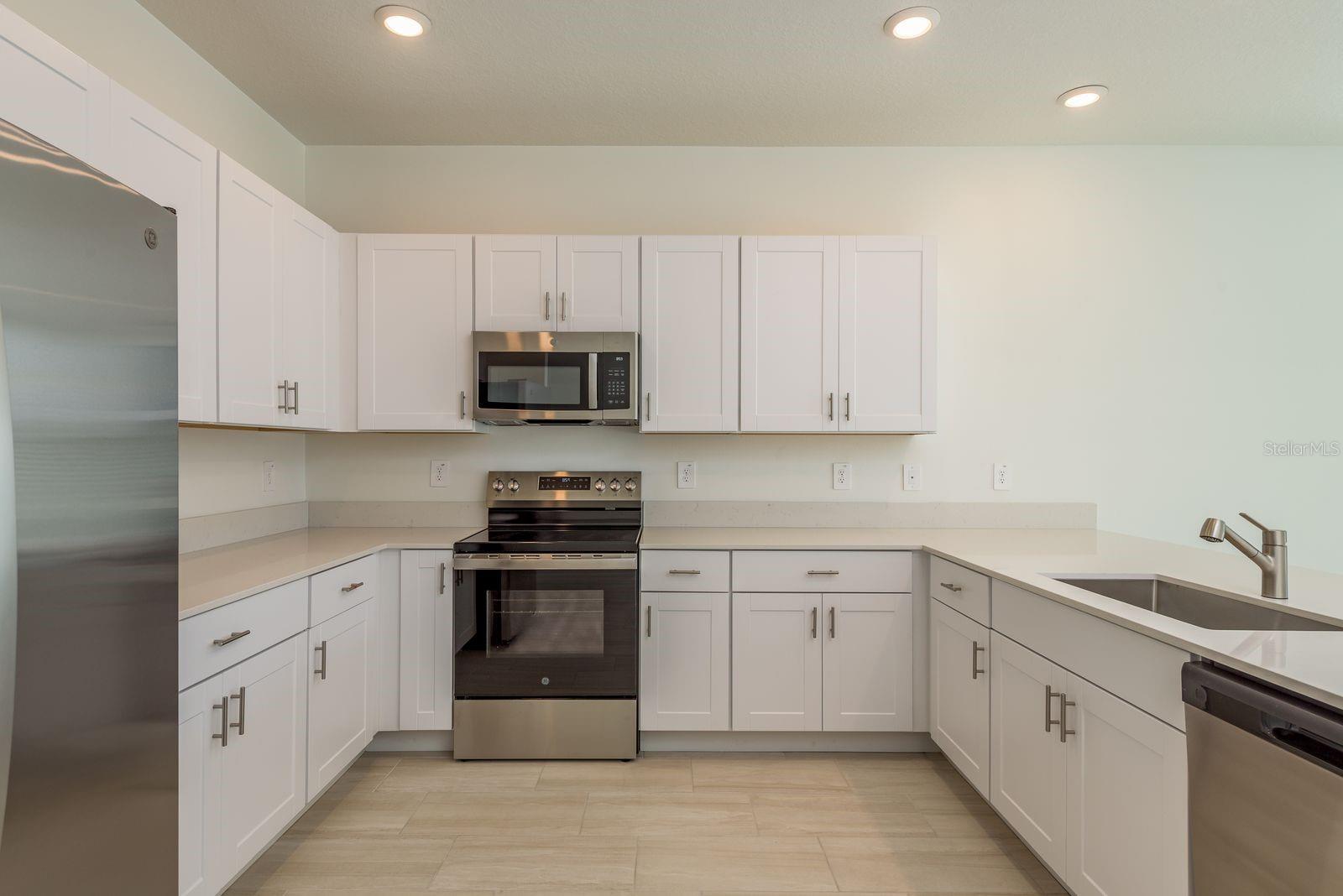 ANGELINE PH 4D - Residential Lease