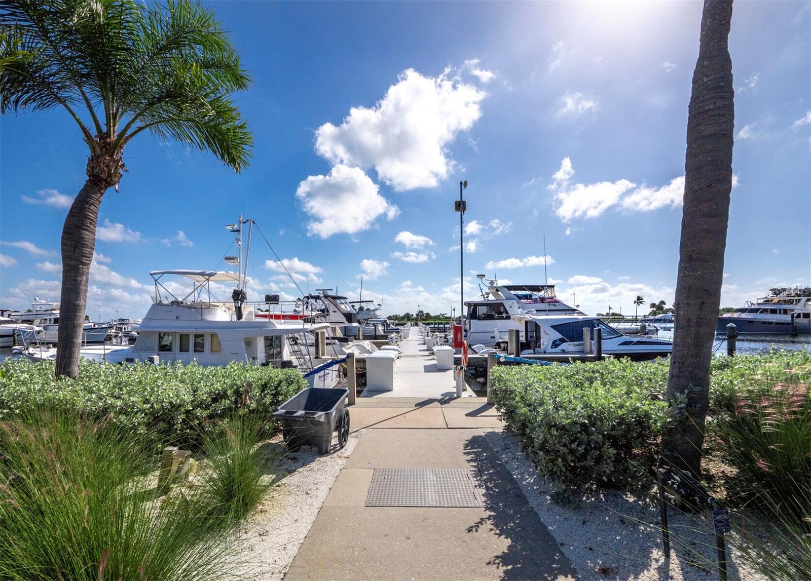 LONGBOAT KEY MOORINGS MARINA 2 - Residential