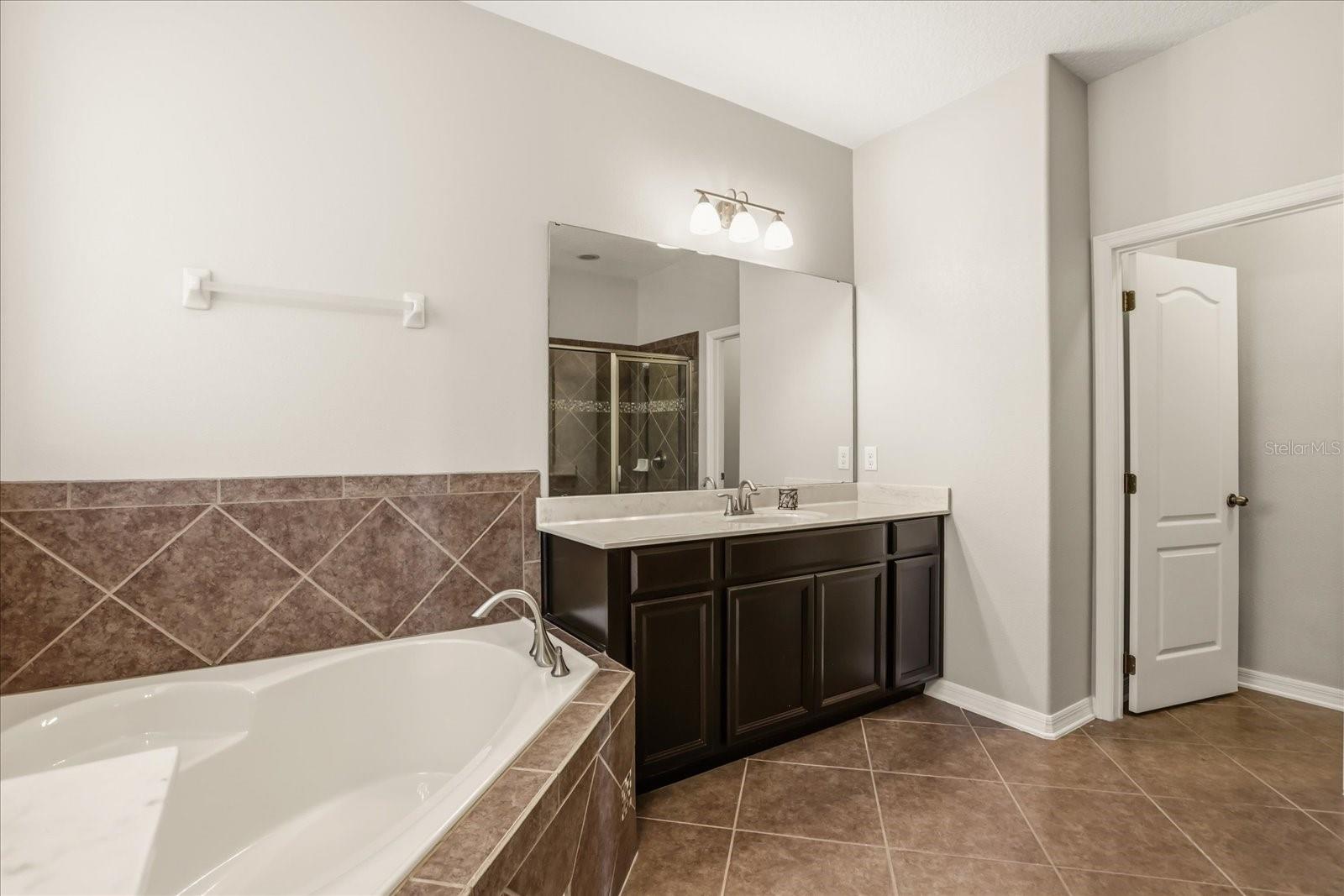 NARCOOSSEE VILLAGE PH 1 - Residential