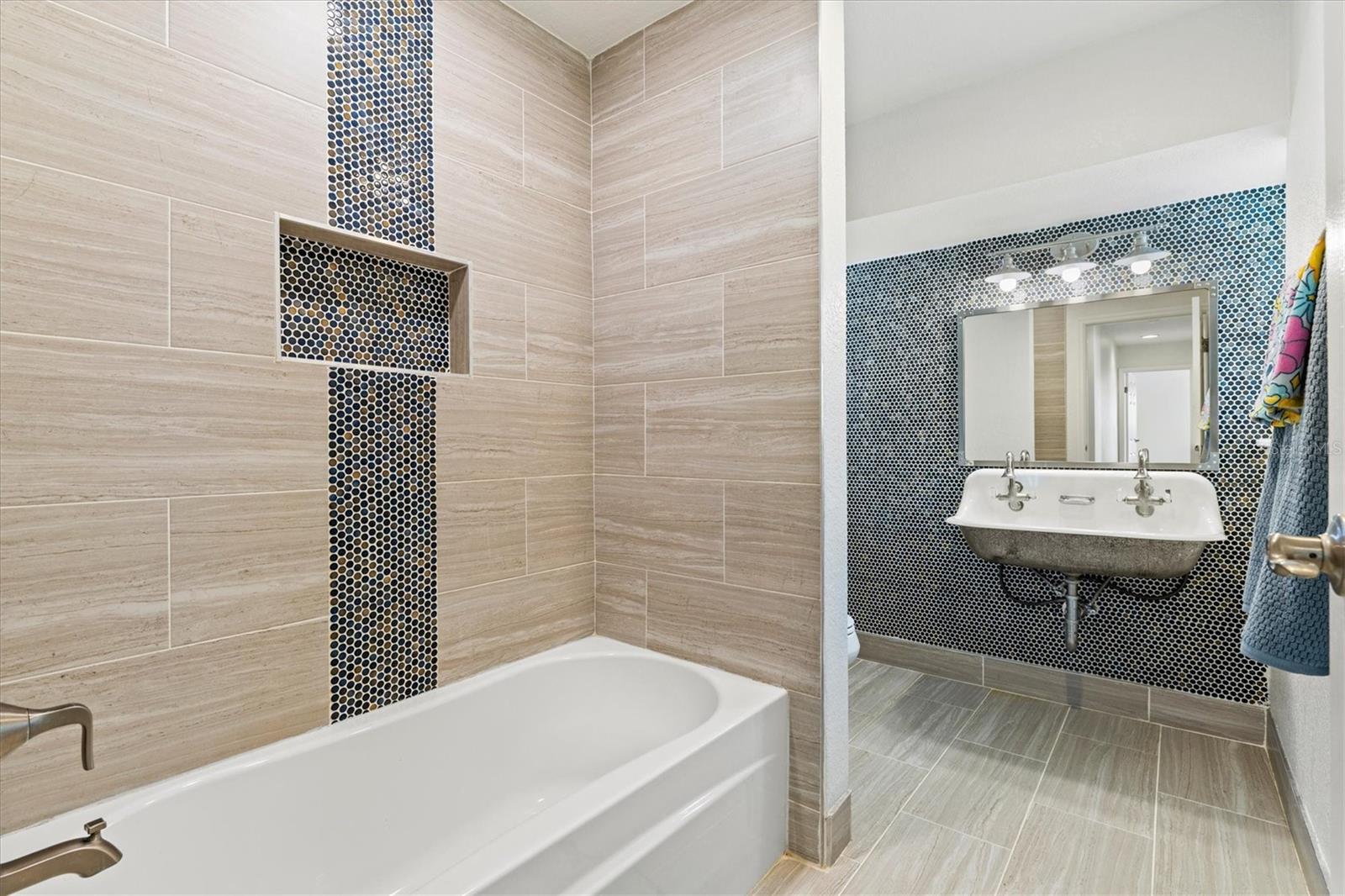 SADDLE CREEK - Residential