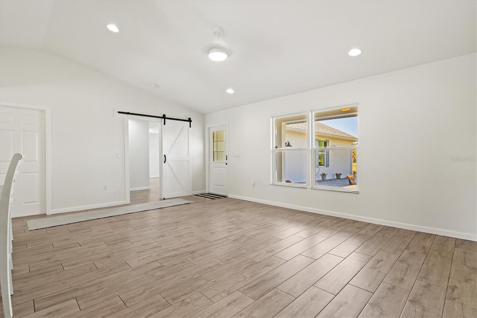 SADDLE CREEK - Residential
