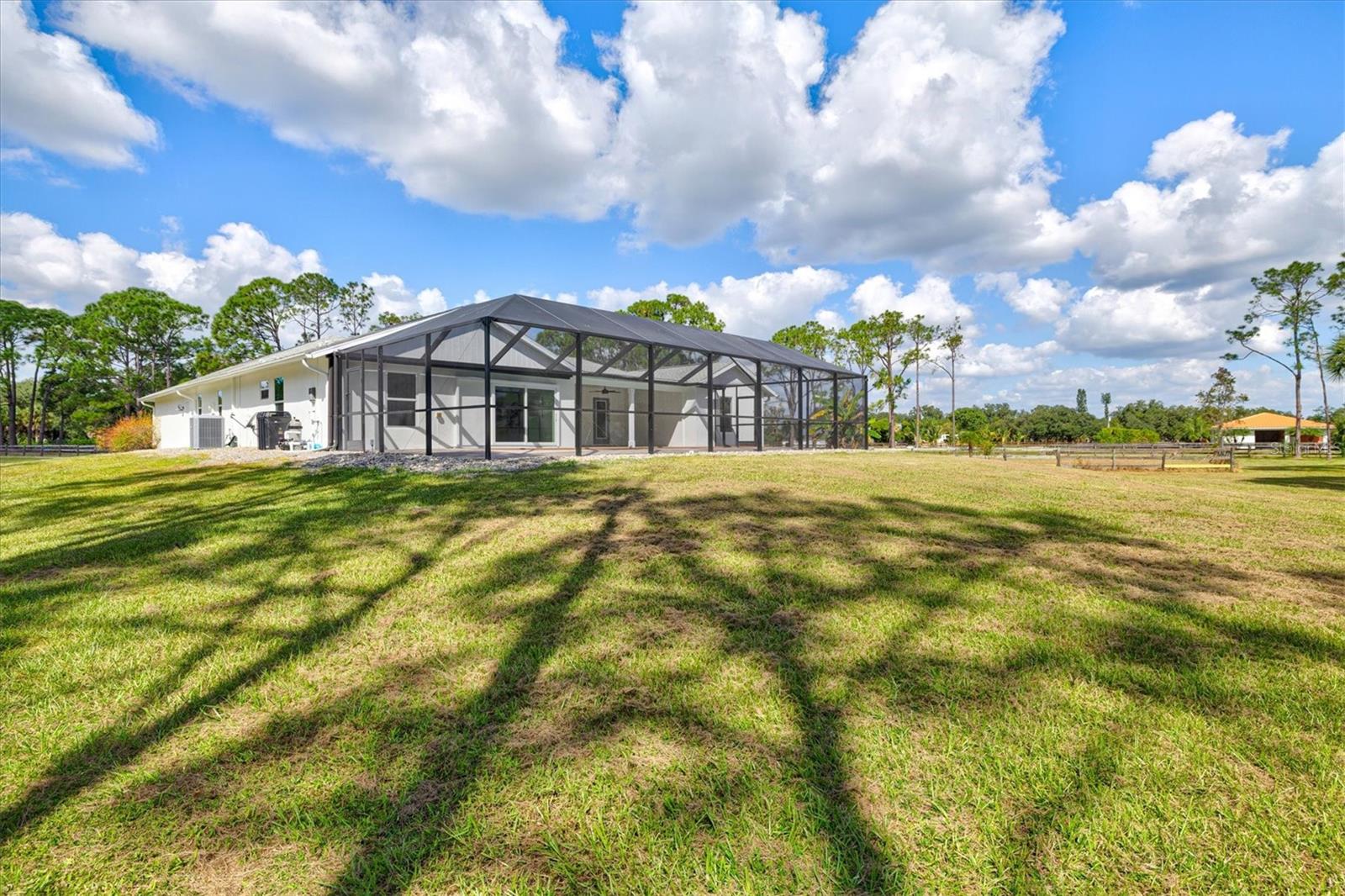 SADDLE CREEK - Residential