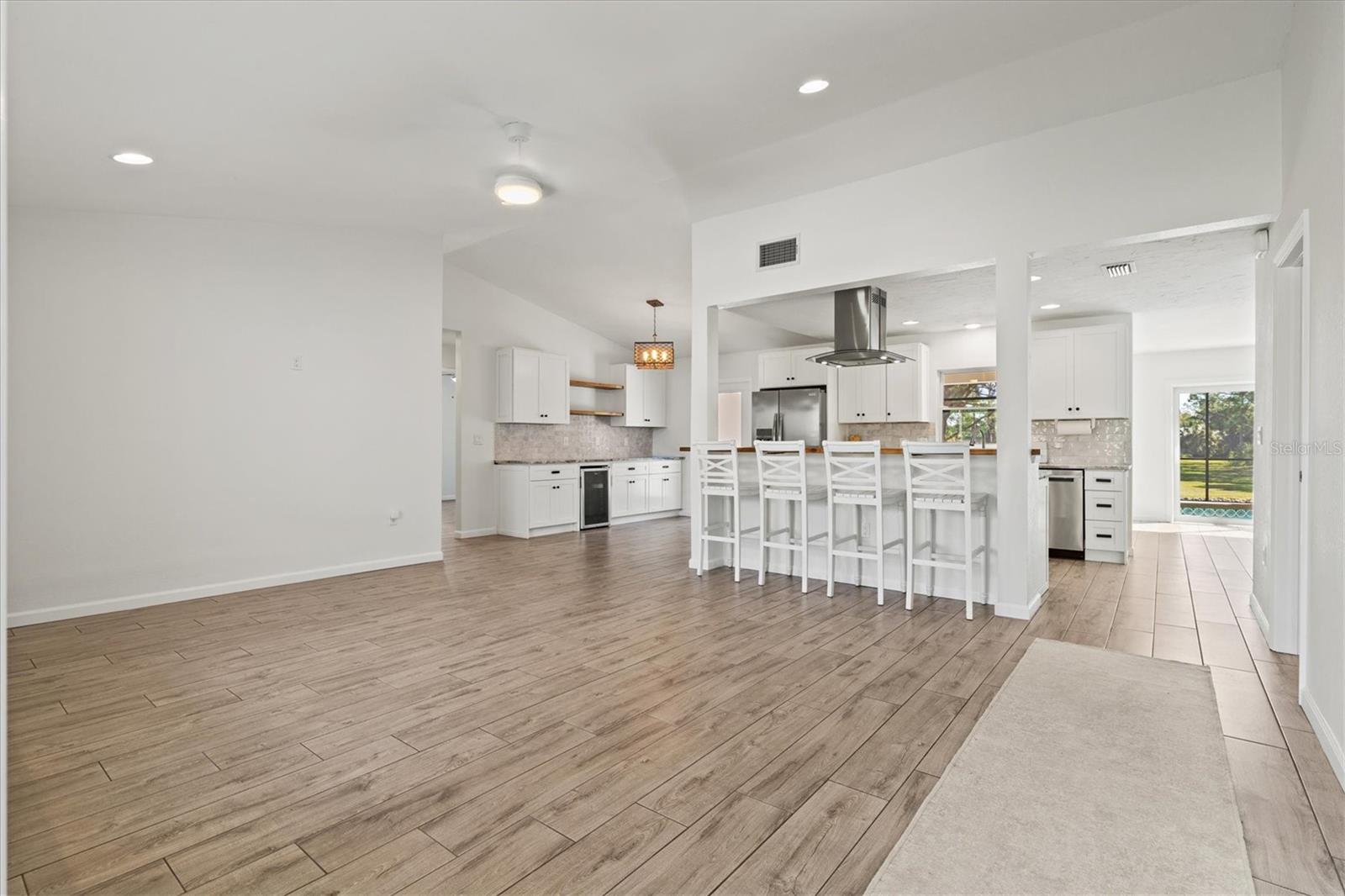 SADDLE CREEK - Residential