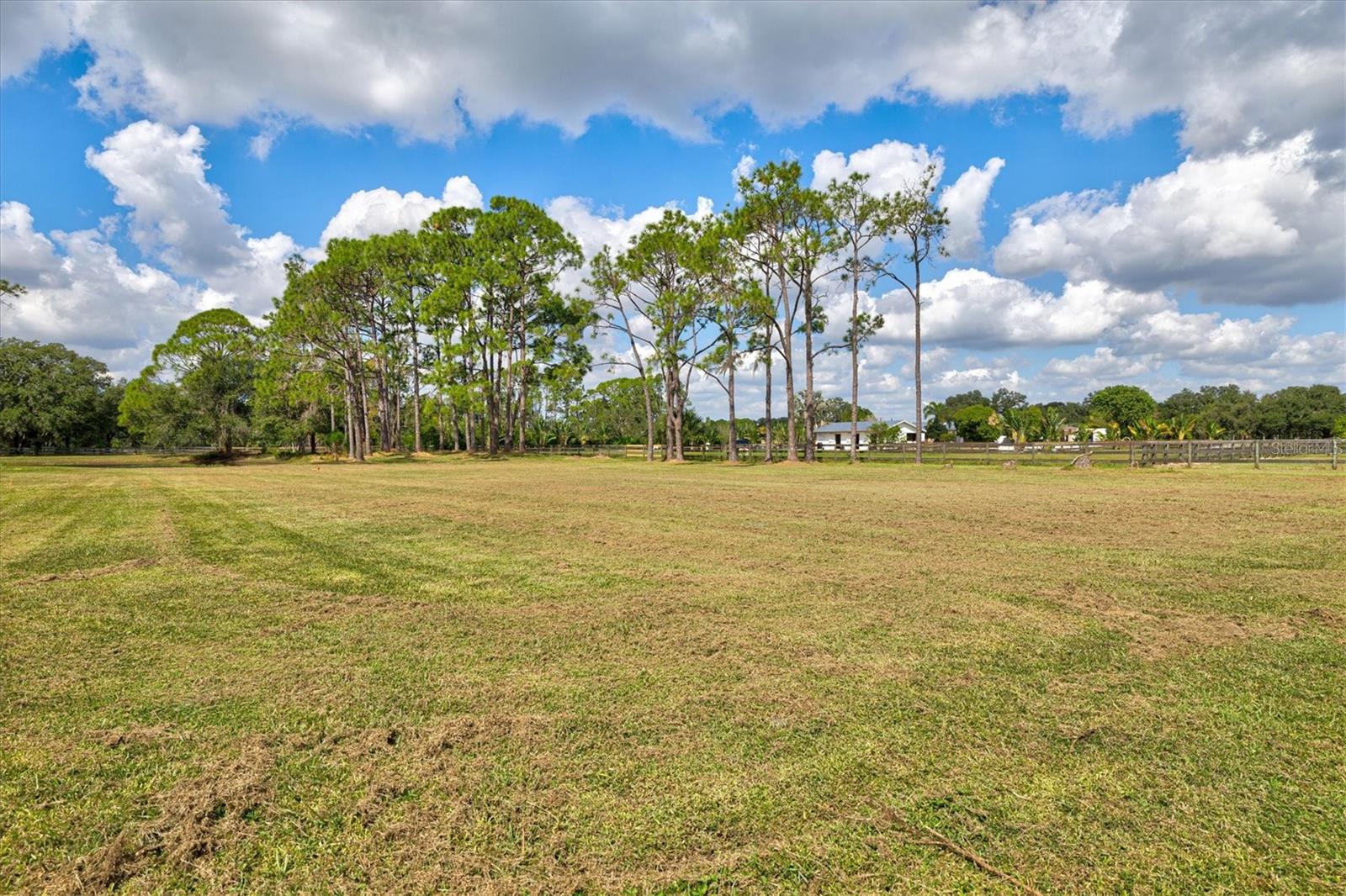 SADDLE CREEK - Residential