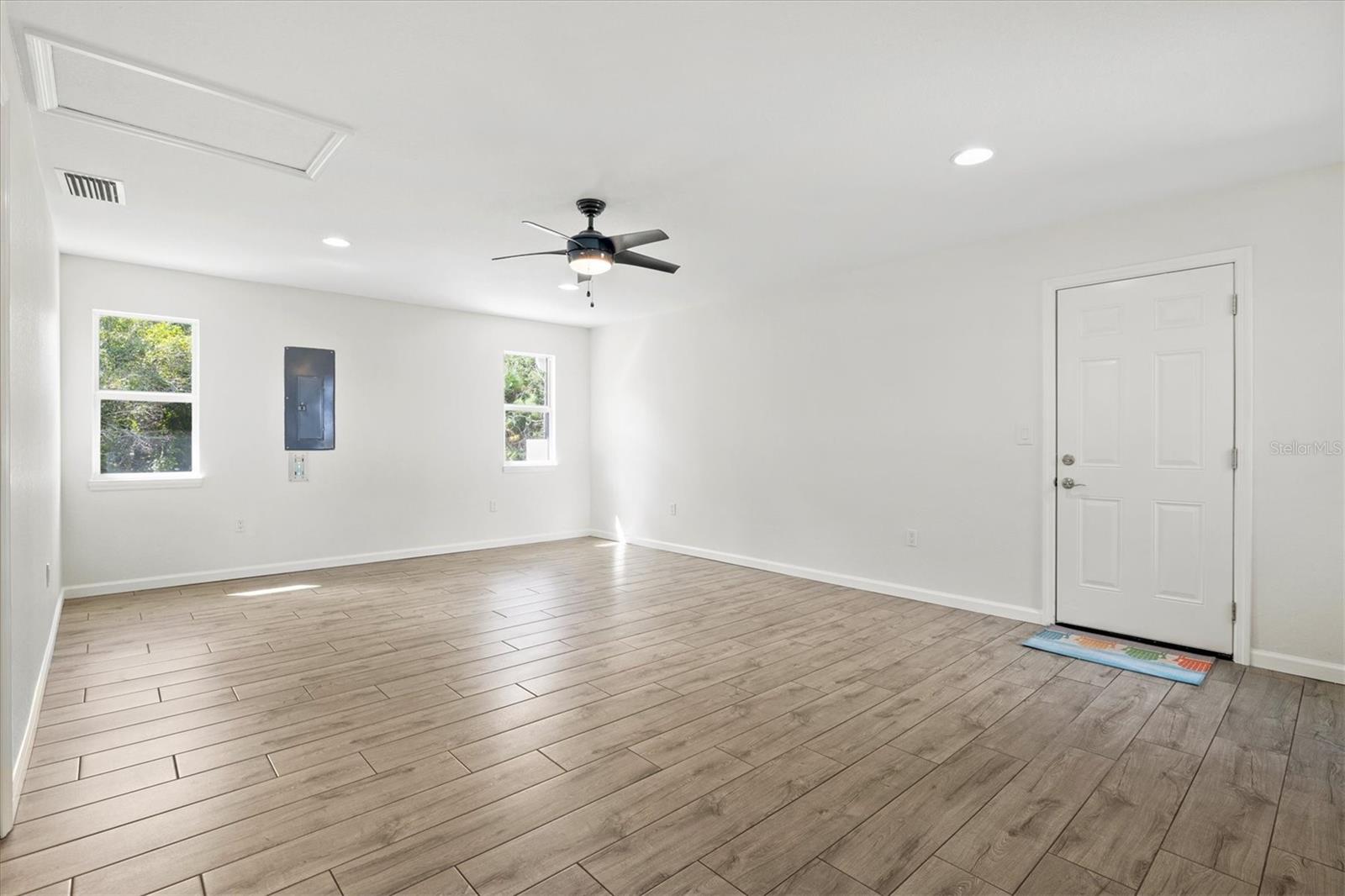 SADDLE CREEK - Residential