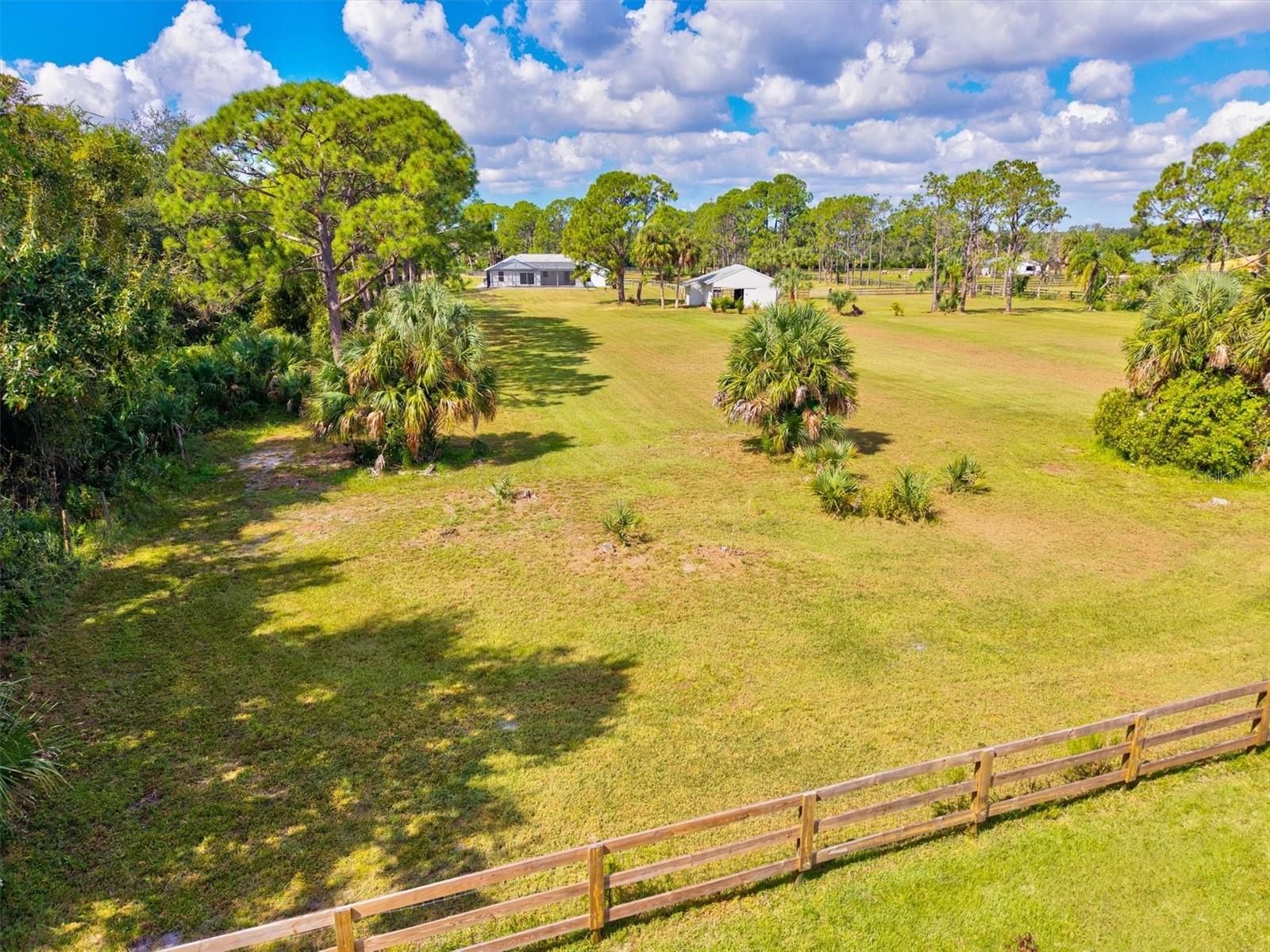 SADDLE CREEK - Residential