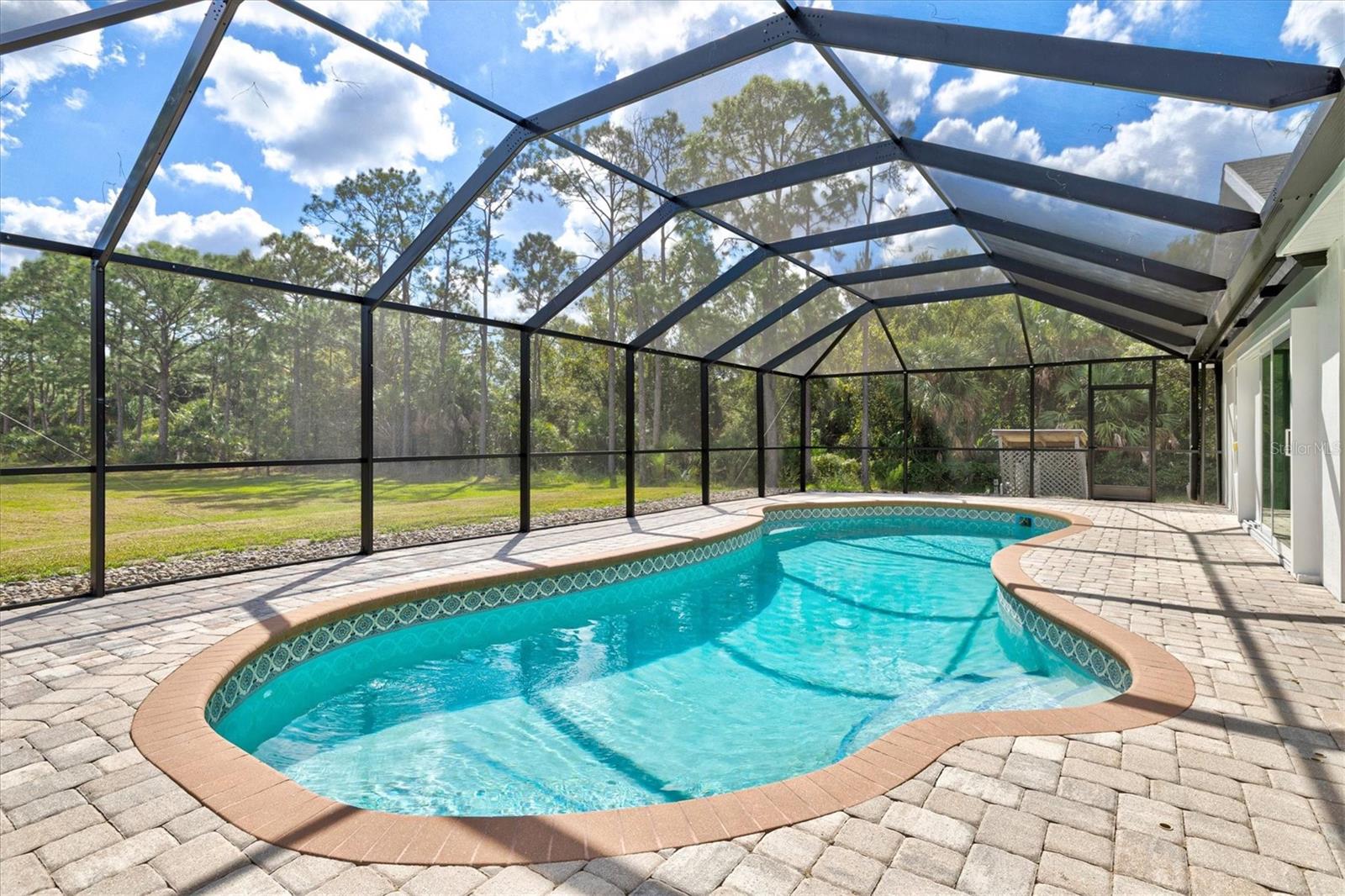 SADDLE CREEK - Residential