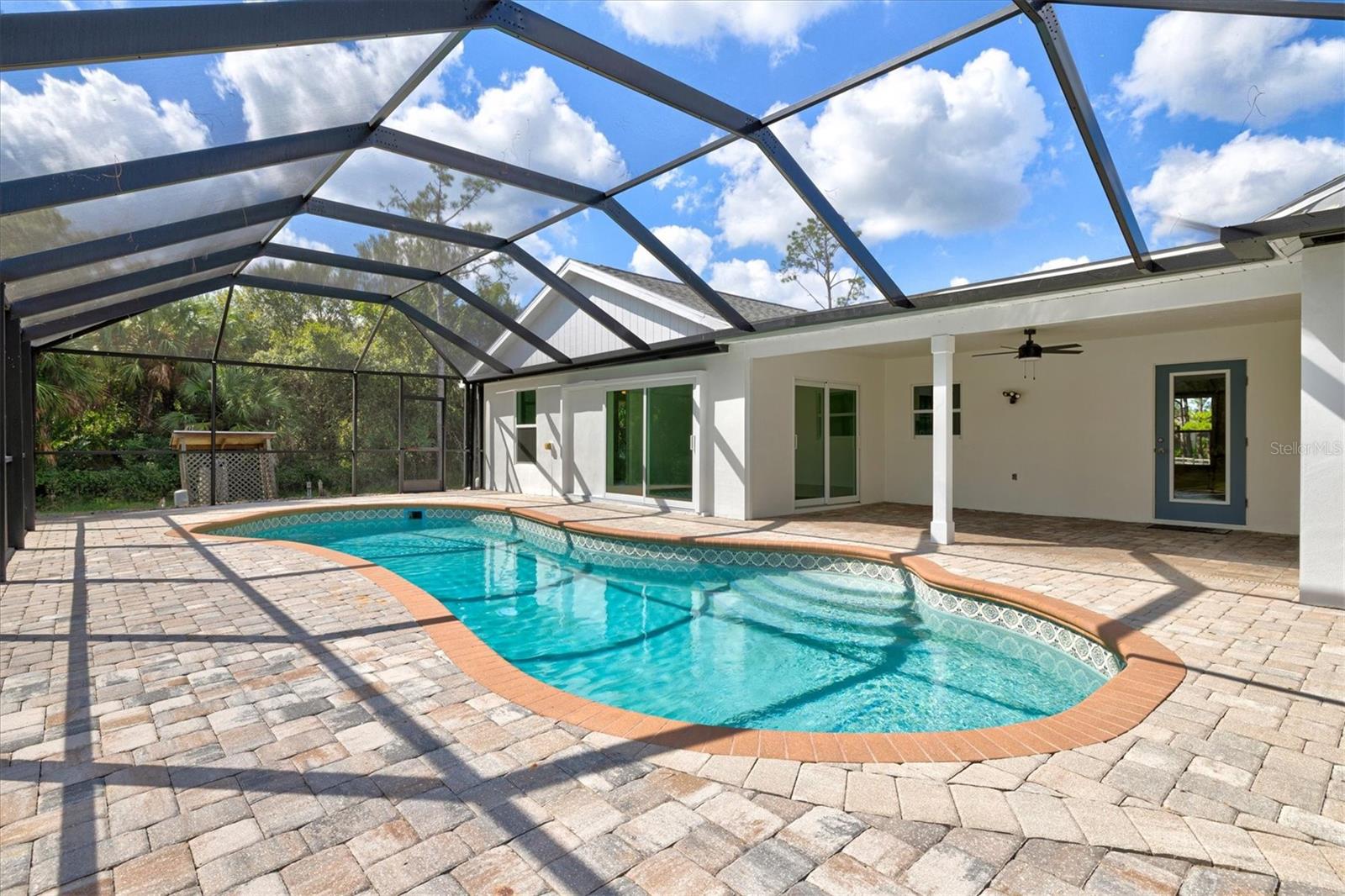SADDLE CREEK - Residential
