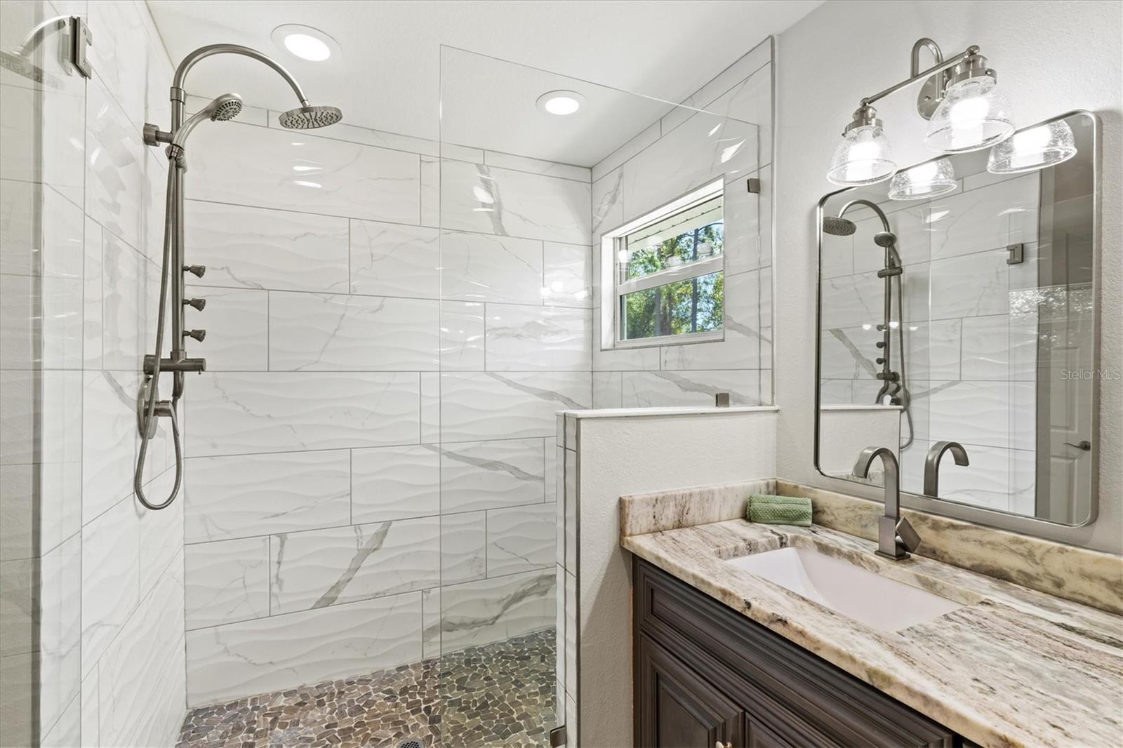SADDLE CREEK - Residential