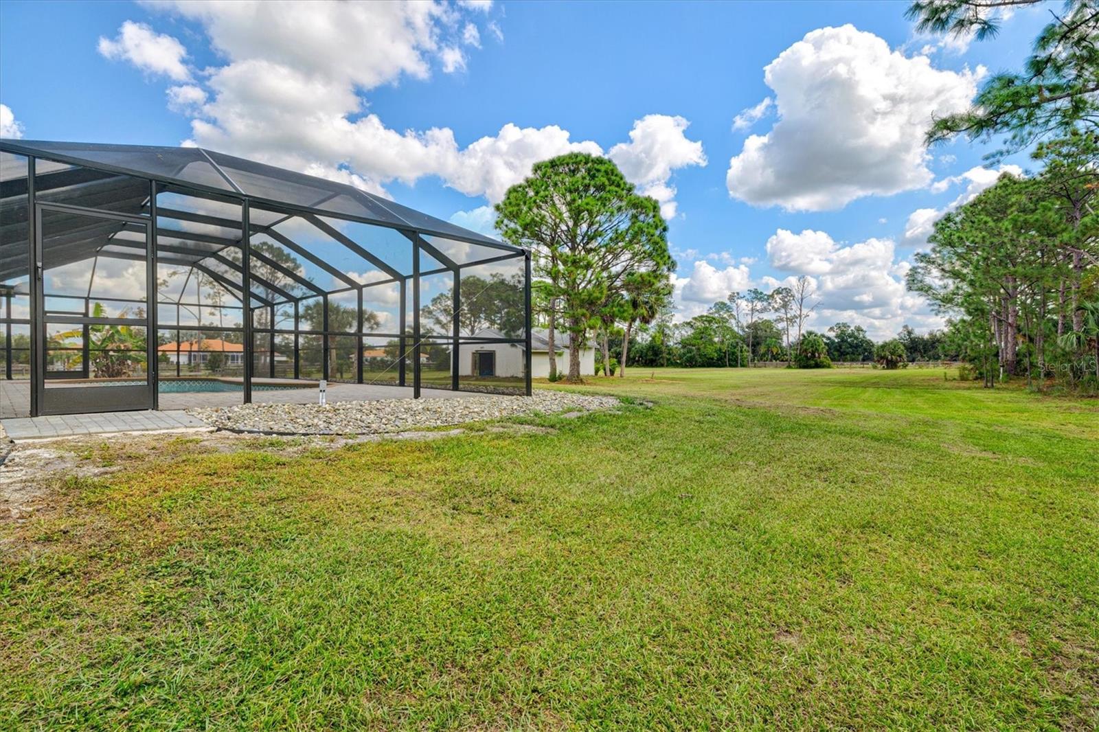 SADDLE CREEK - Residential