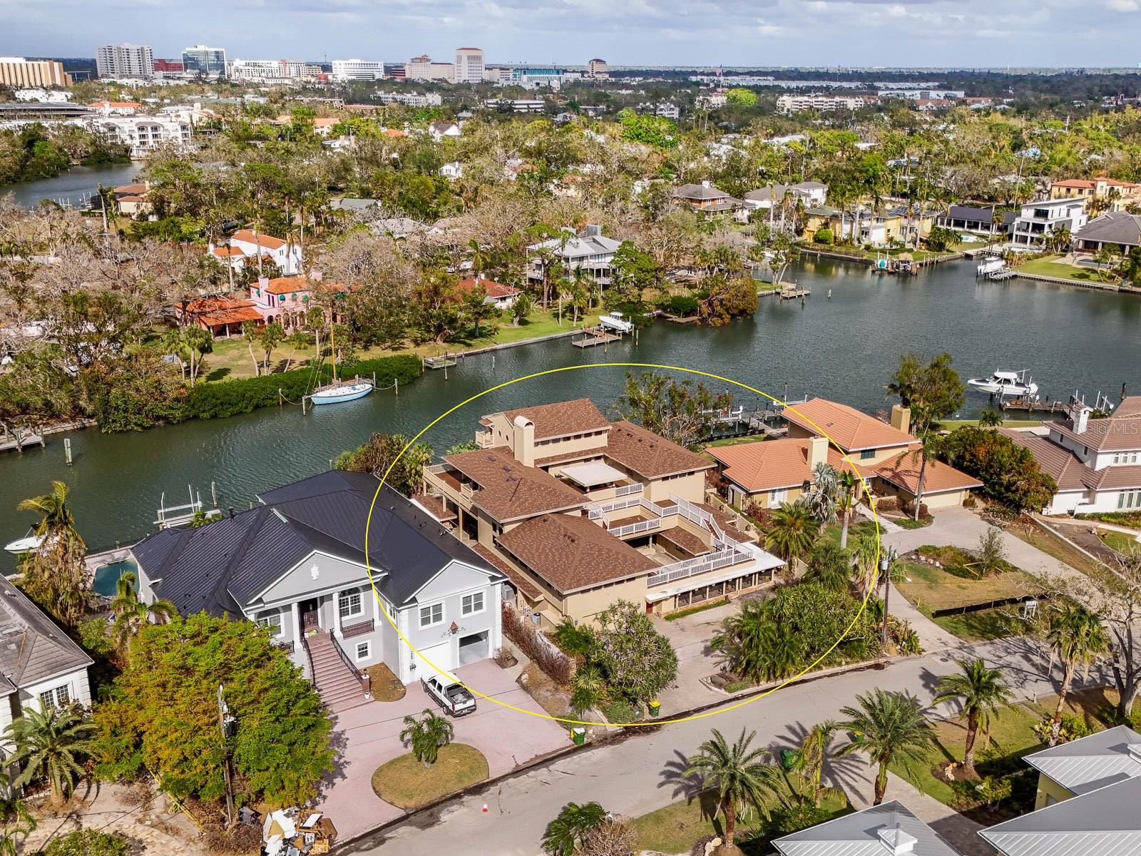 1348 HARBOR DRIVE