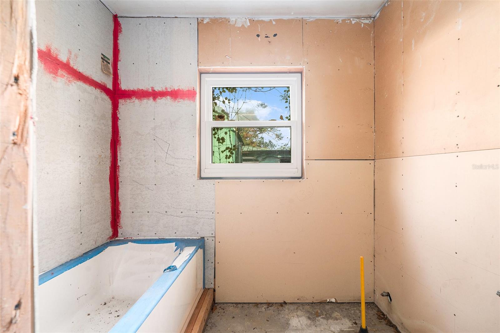 W E HAMNERS FOREST ACRES - Land