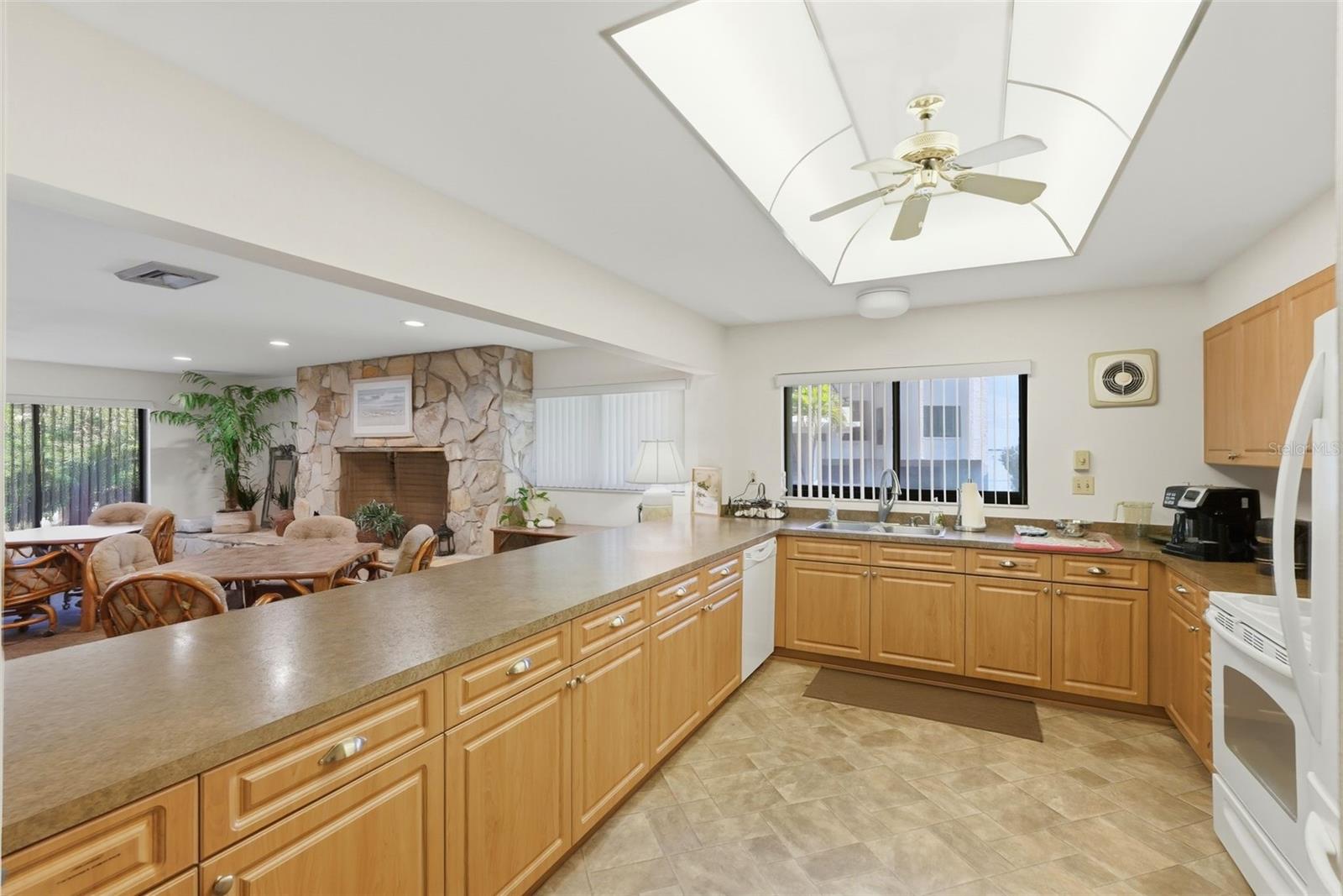 VILLAGE AT TIERRA VERDE CONDO - Residential