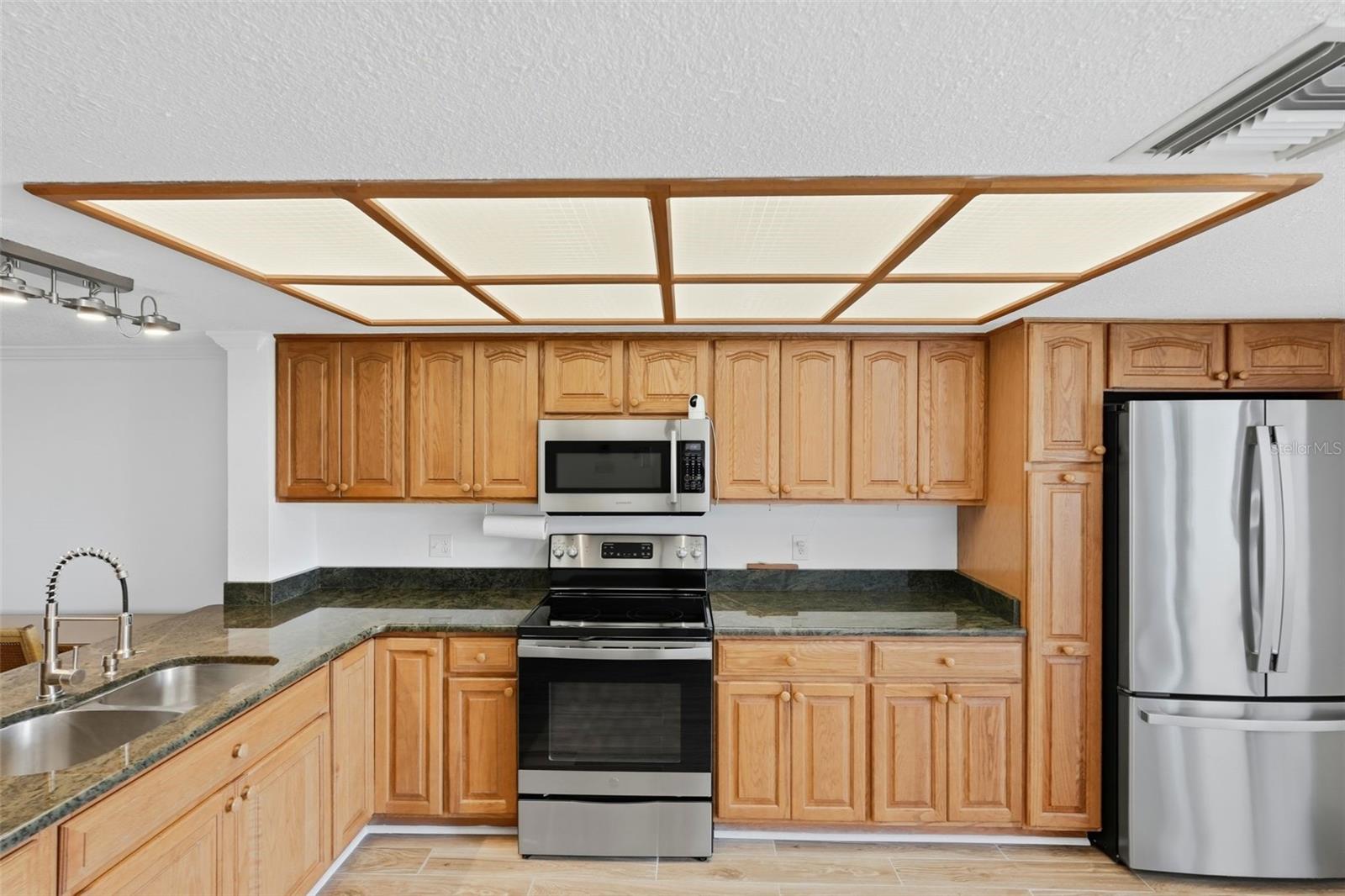 VILLAGE AT TIERRA VERDE CONDO - Residential