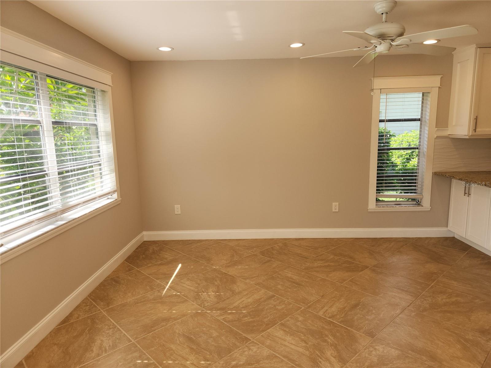 VILLAGE PLAZA SEC 4 - Residential Lease