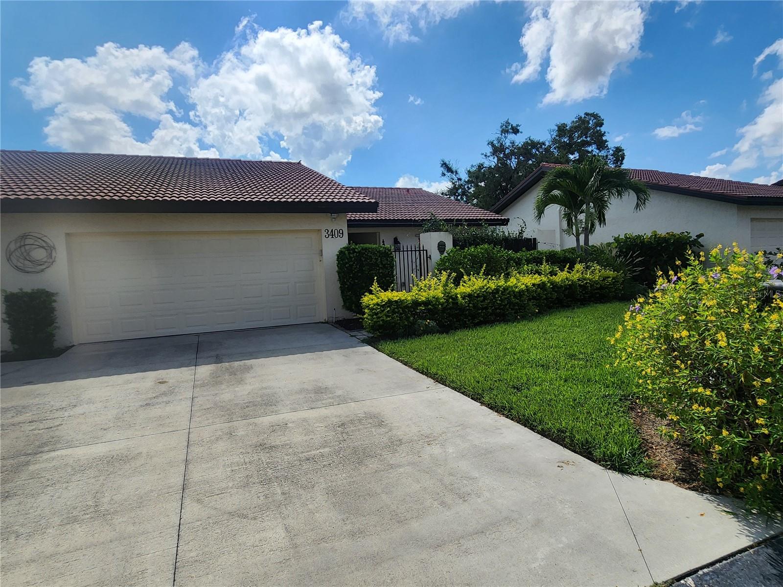 VILLAGE PLAZA SEC 4 - Residential Lease