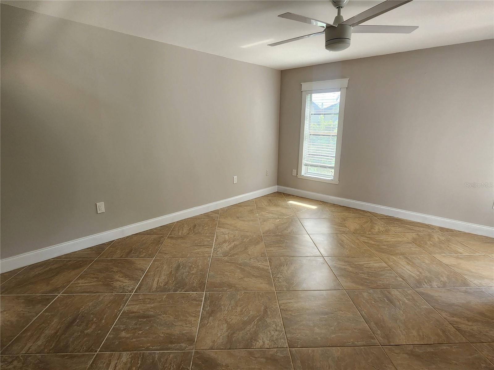 VILLAGE PLAZA SEC 4 - Residential Lease