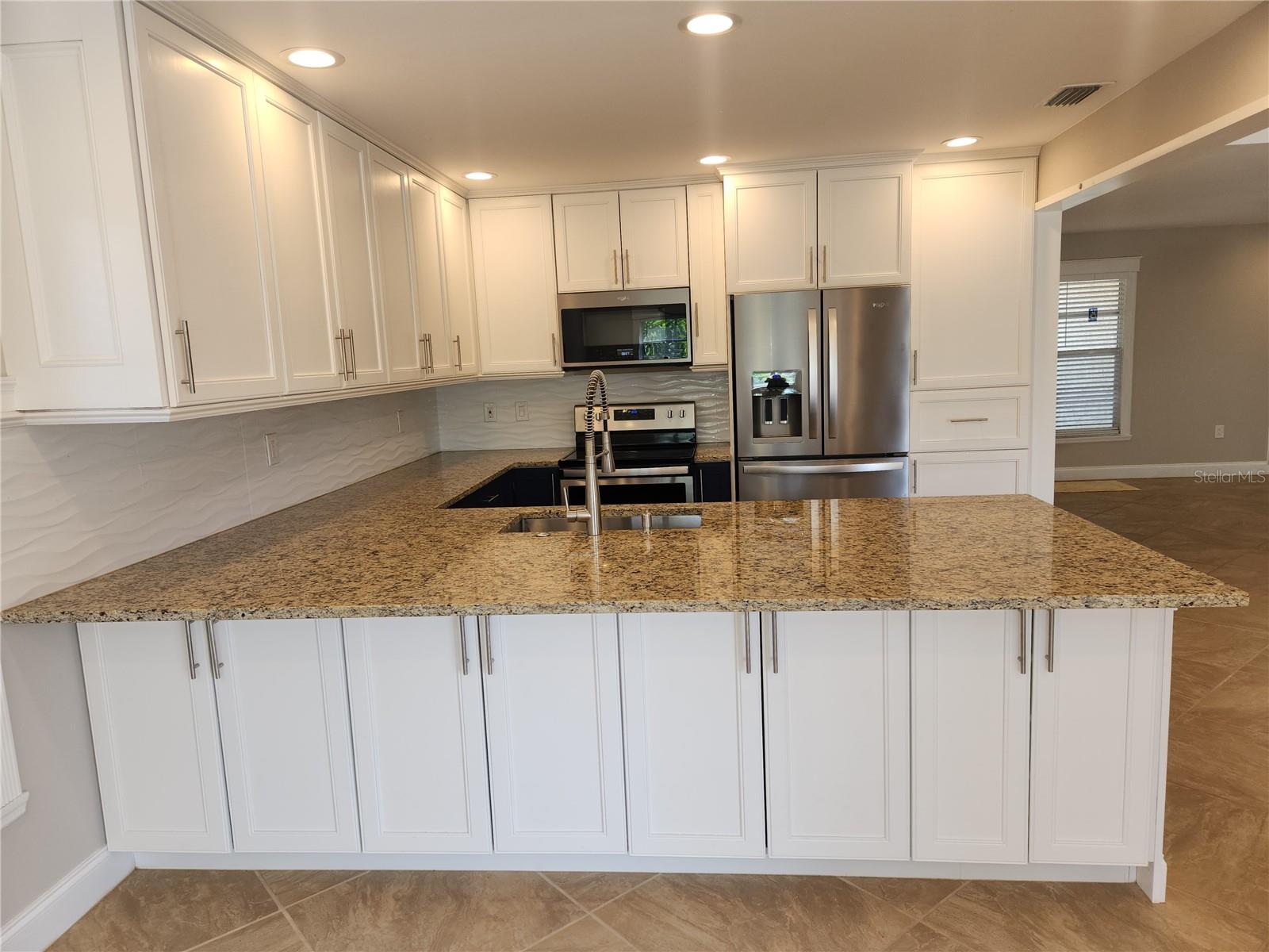 VILLAGE PLAZA SEC 4 - Residential Lease
