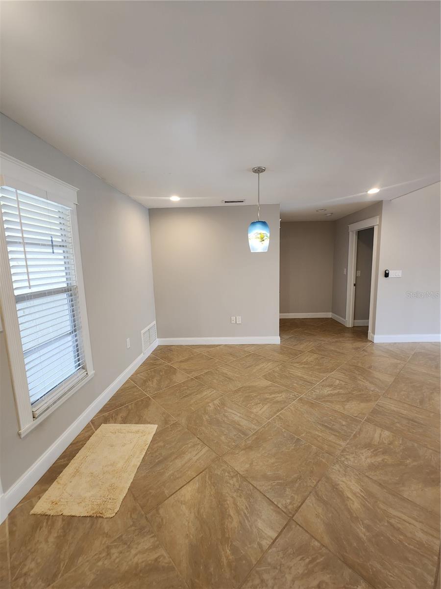 VILLAGE PLAZA SEC 4 - Residential Lease