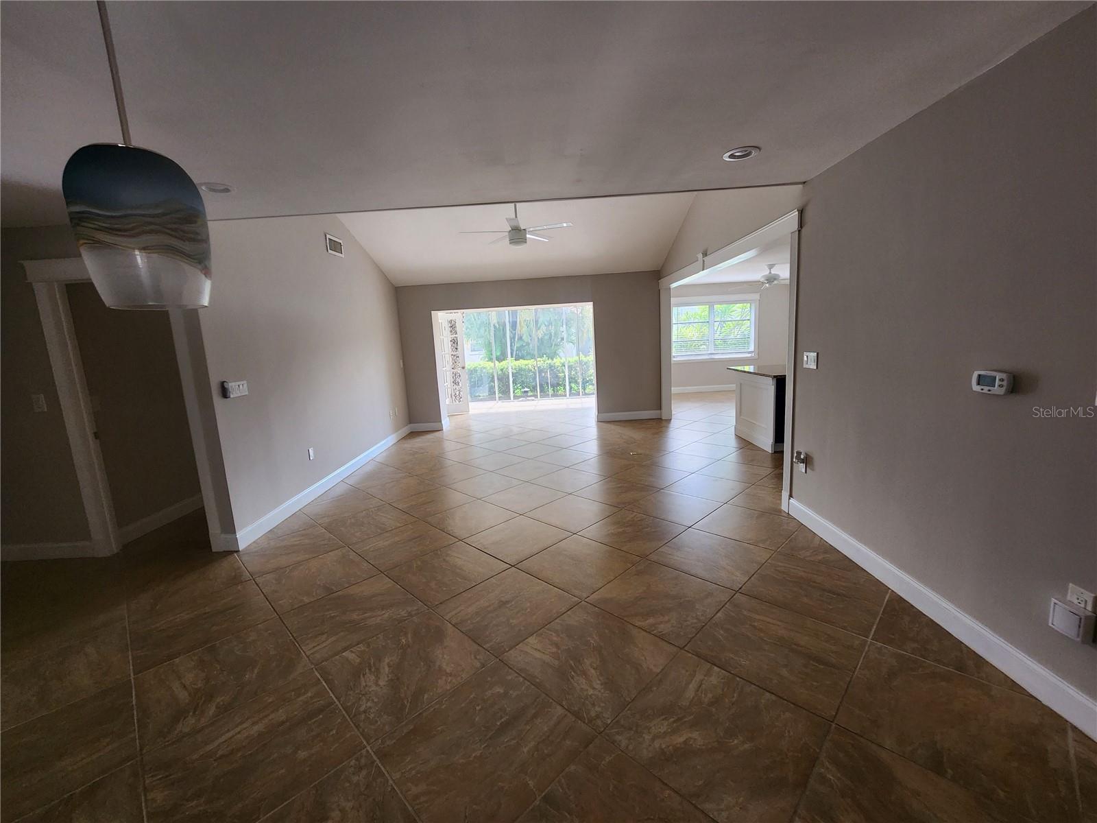 VILLAGE PLAZA SEC 4 - Residential Lease