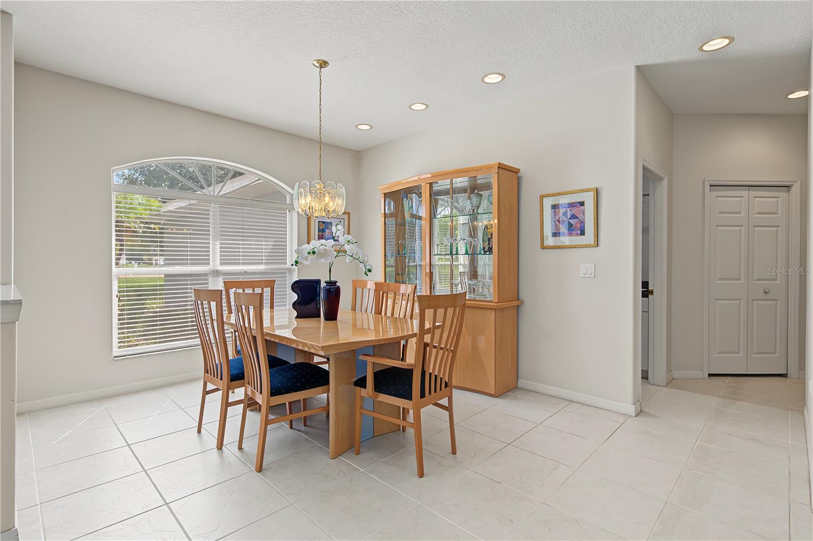 915 LAKE THOMAS LANE