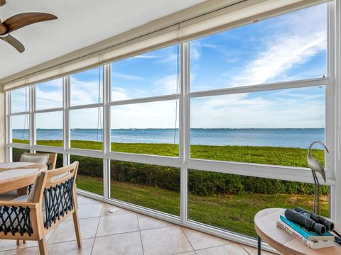 A home in LONGBOAT KEY