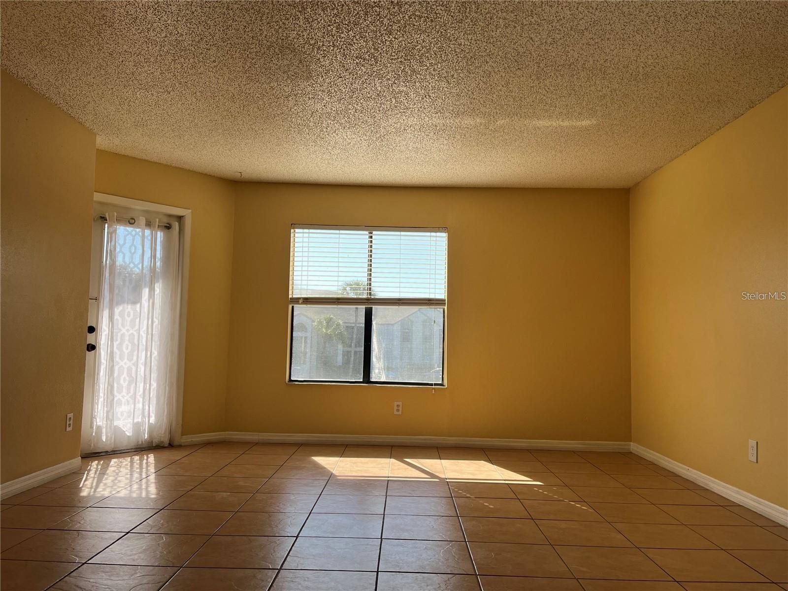 CASCADES AT KISSIMMEE CONDO - Residential Lease