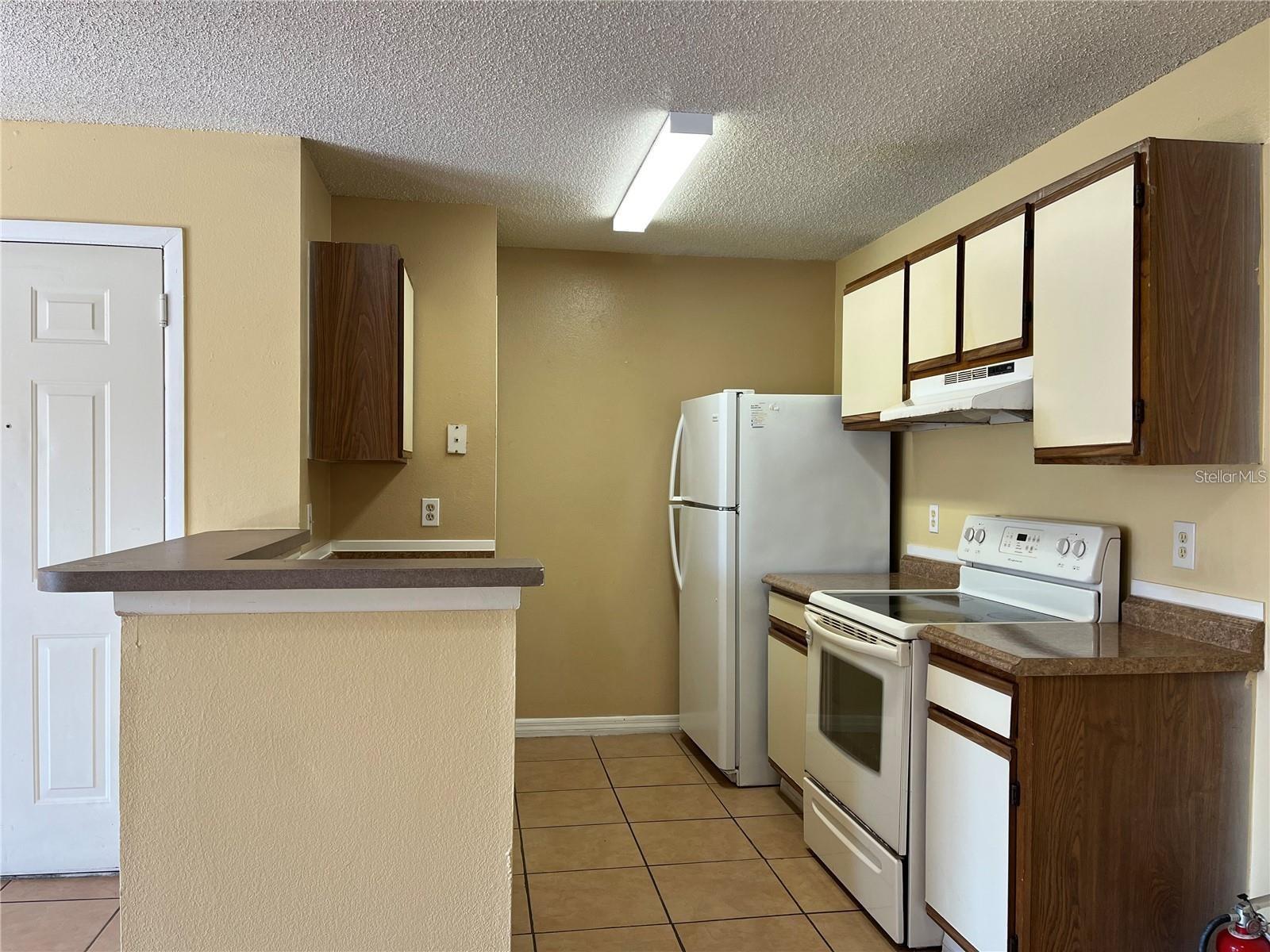 CASCADES AT KISSIMMEE CONDO - Residential Lease