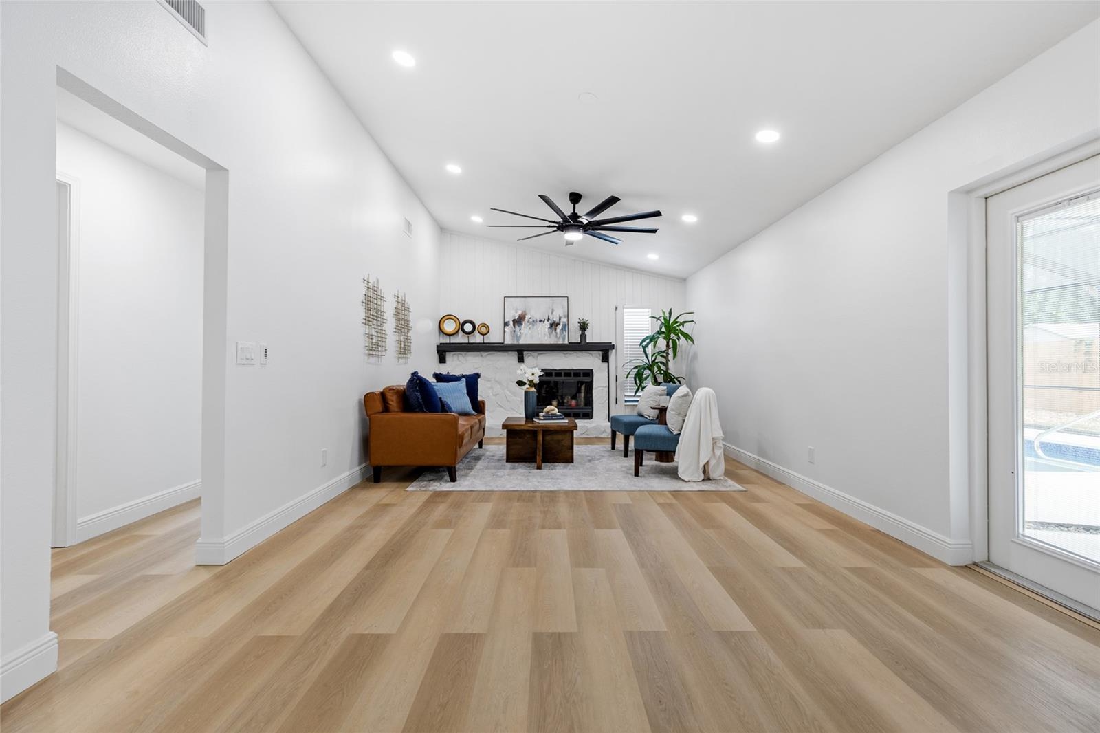 SOMERSET LAKES UNIT - Residential