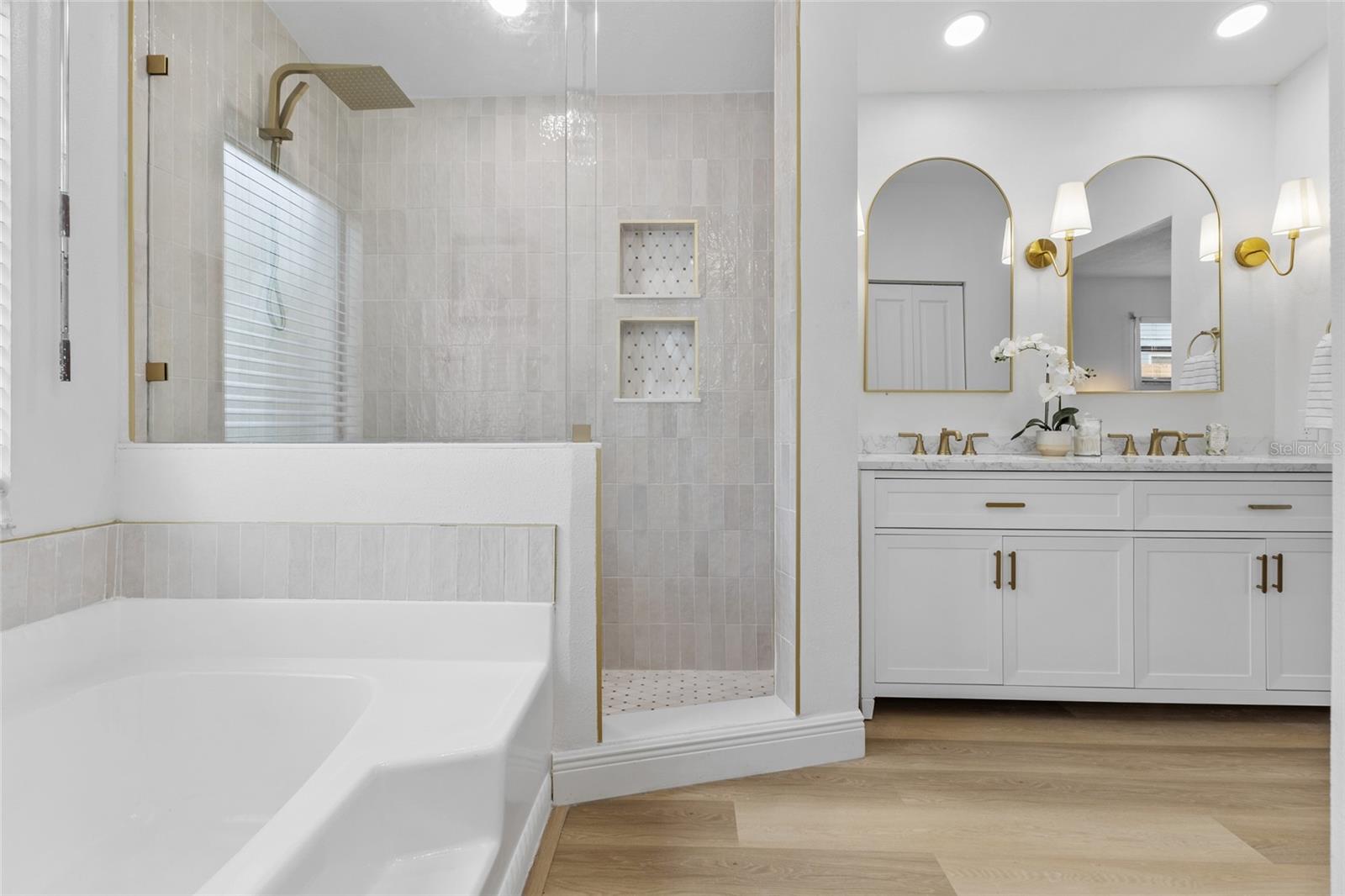 SOMERSET LAKES UNIT - Residential