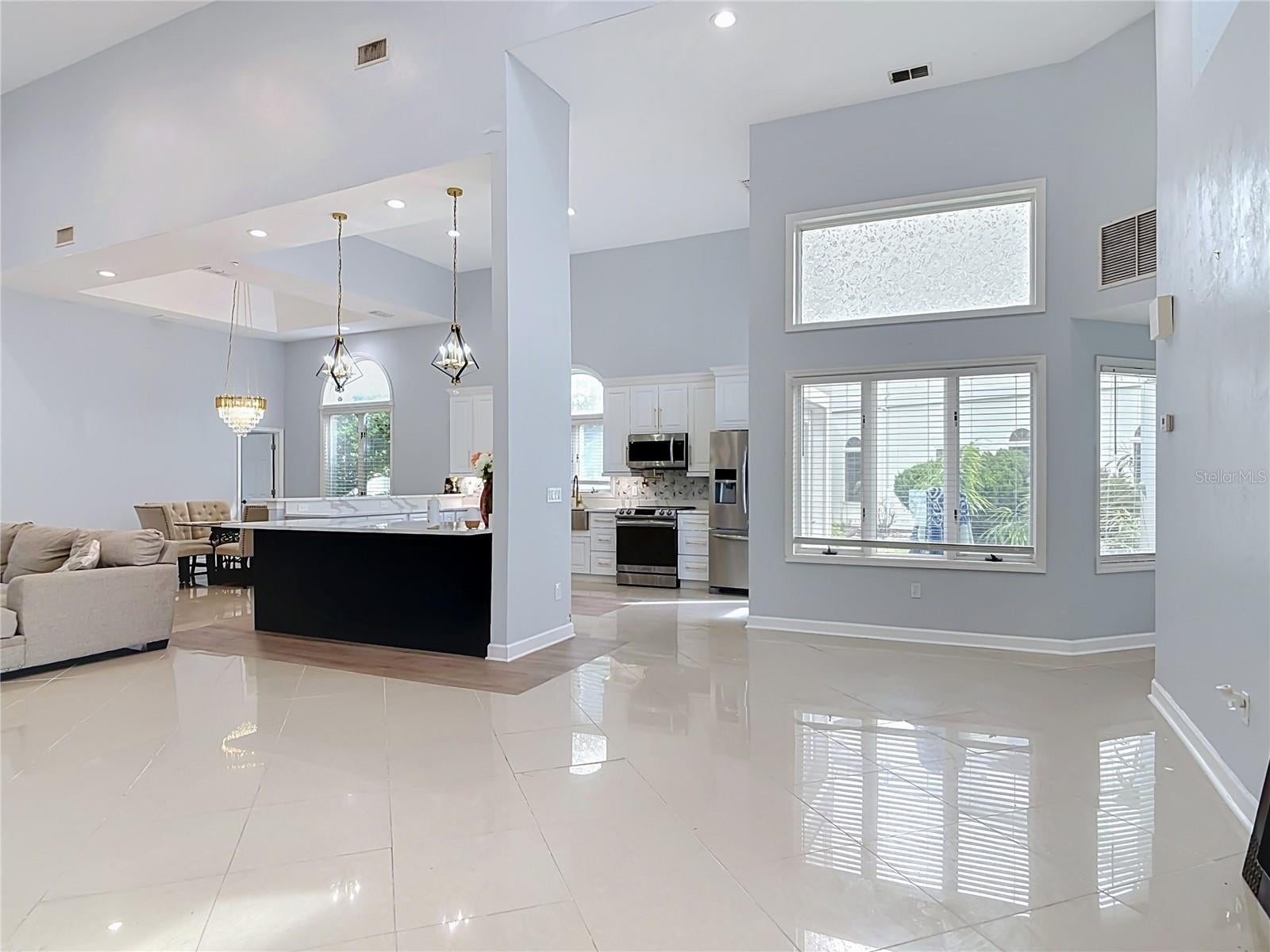 5 BAY POINTE DRIVE