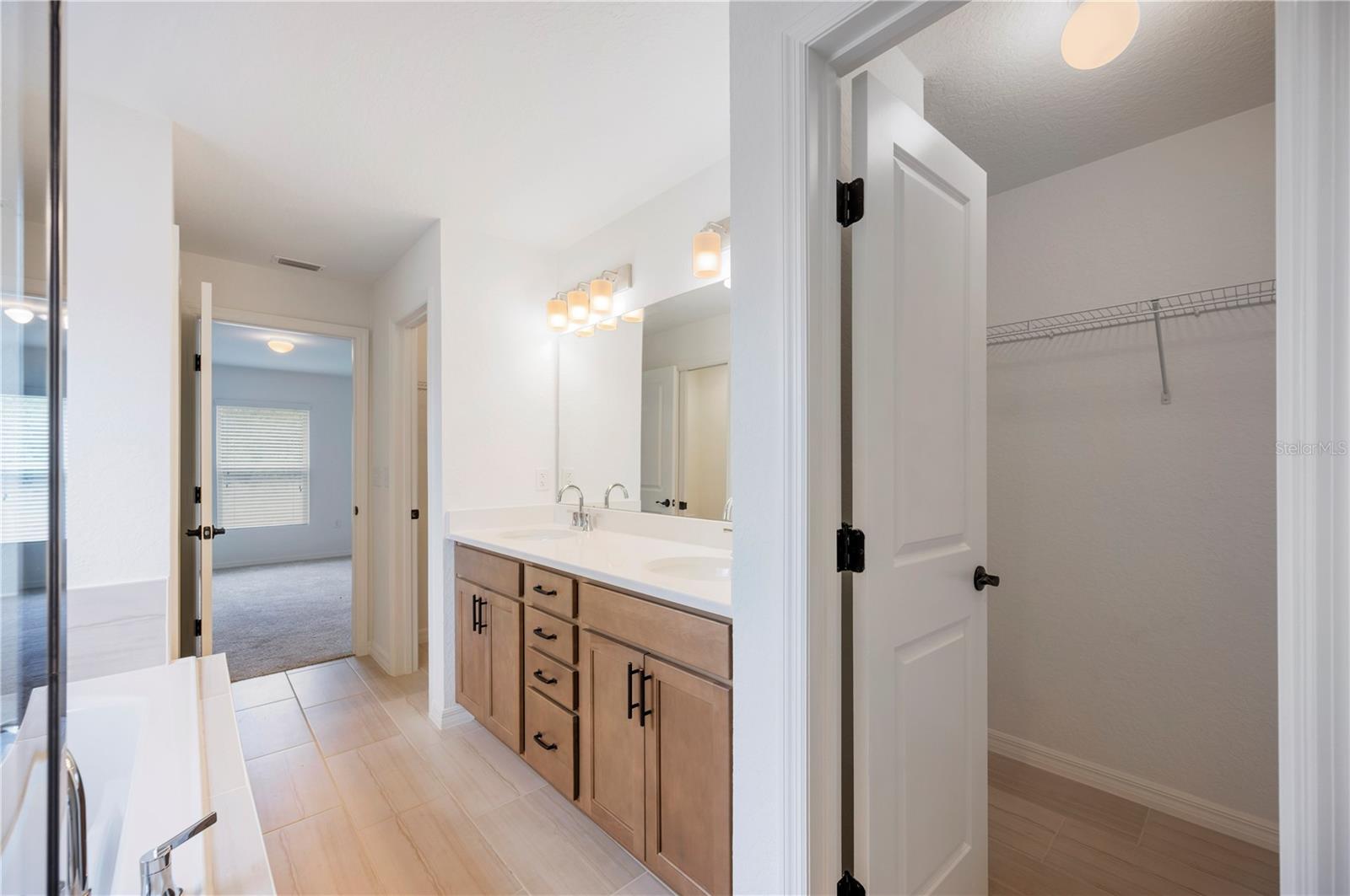 E N DAVIS SUB - Residential