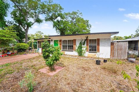 Photo of 7995 53rd Way N, Pinellas Park, FL 33781 (MLS # TB8501488)