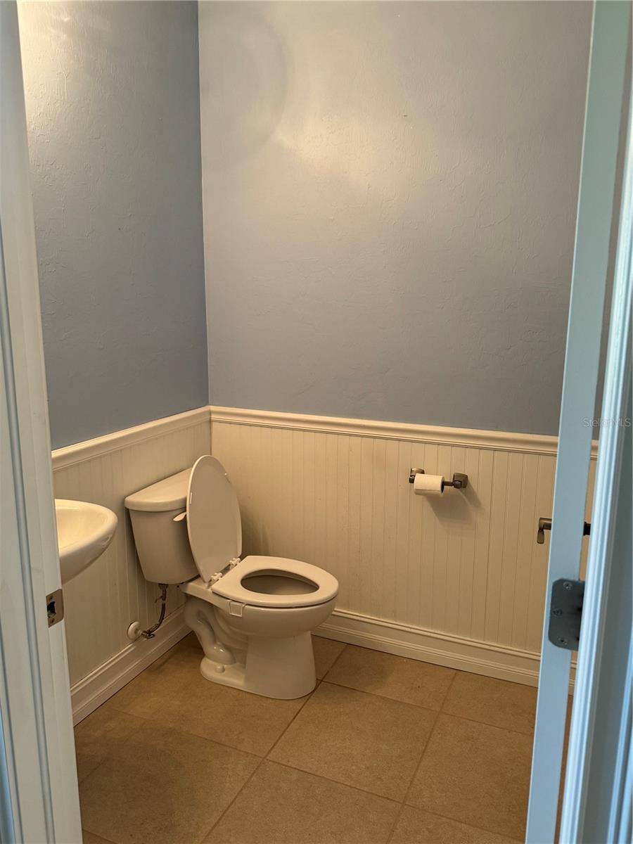 TOWN LAKES PH 4 - Residential Lease