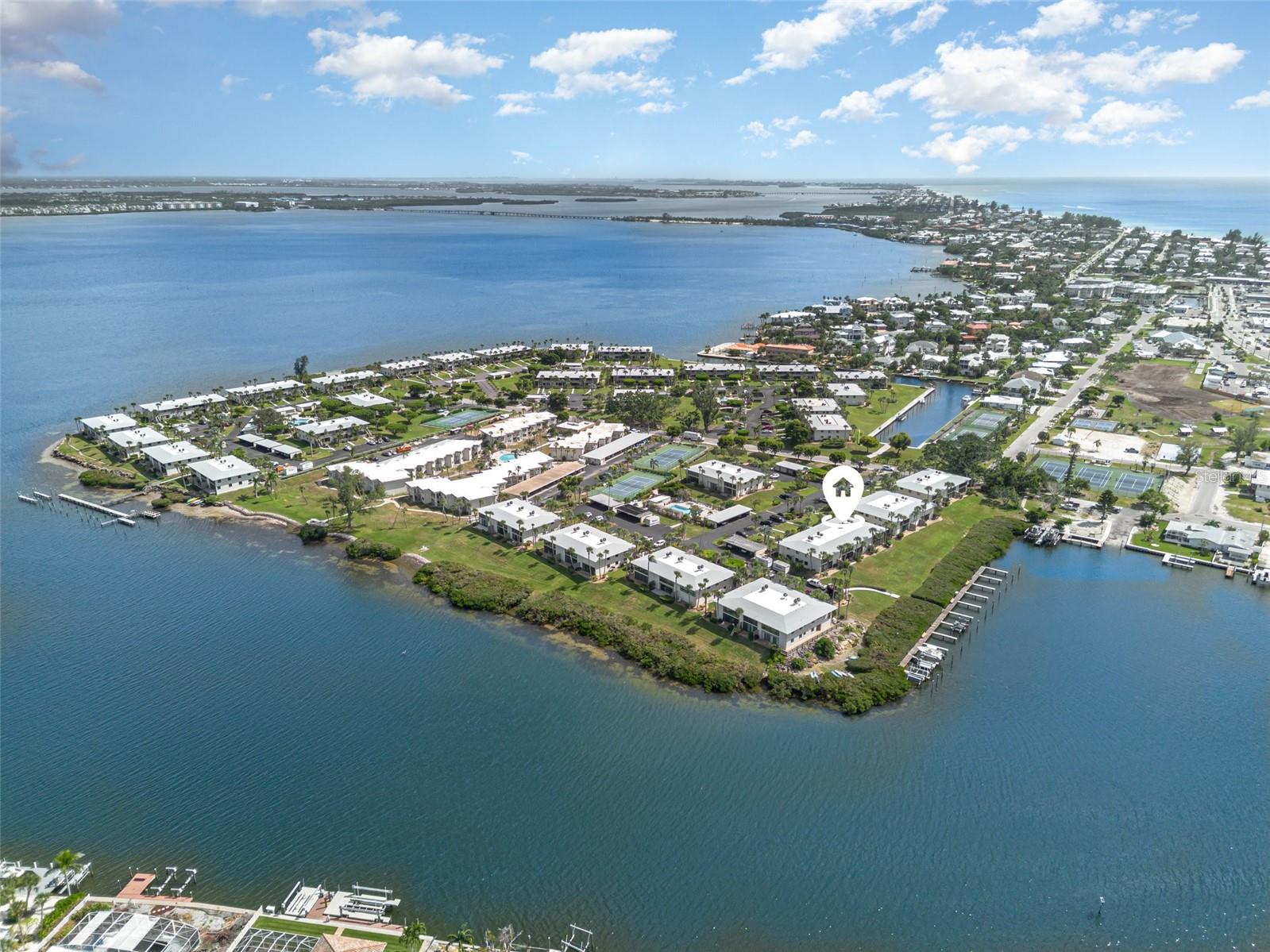 WESTBAY POINT & MOORINGS III - Residential
