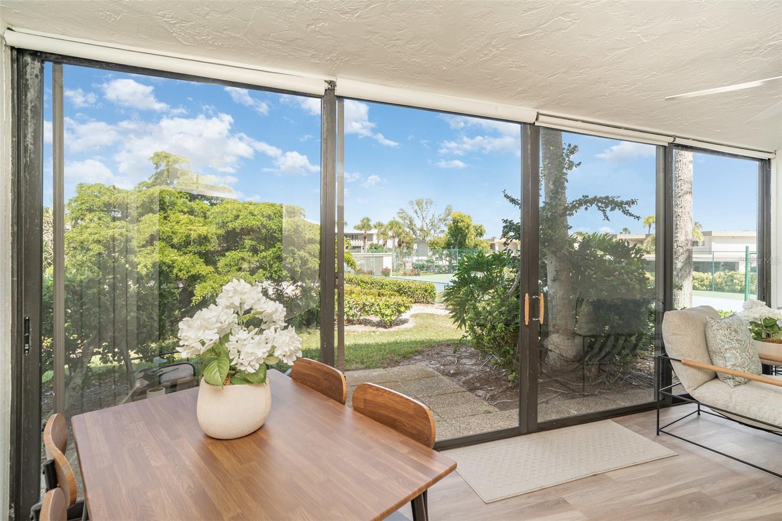 WESTBAY POINT & MOORINGS III - Residential