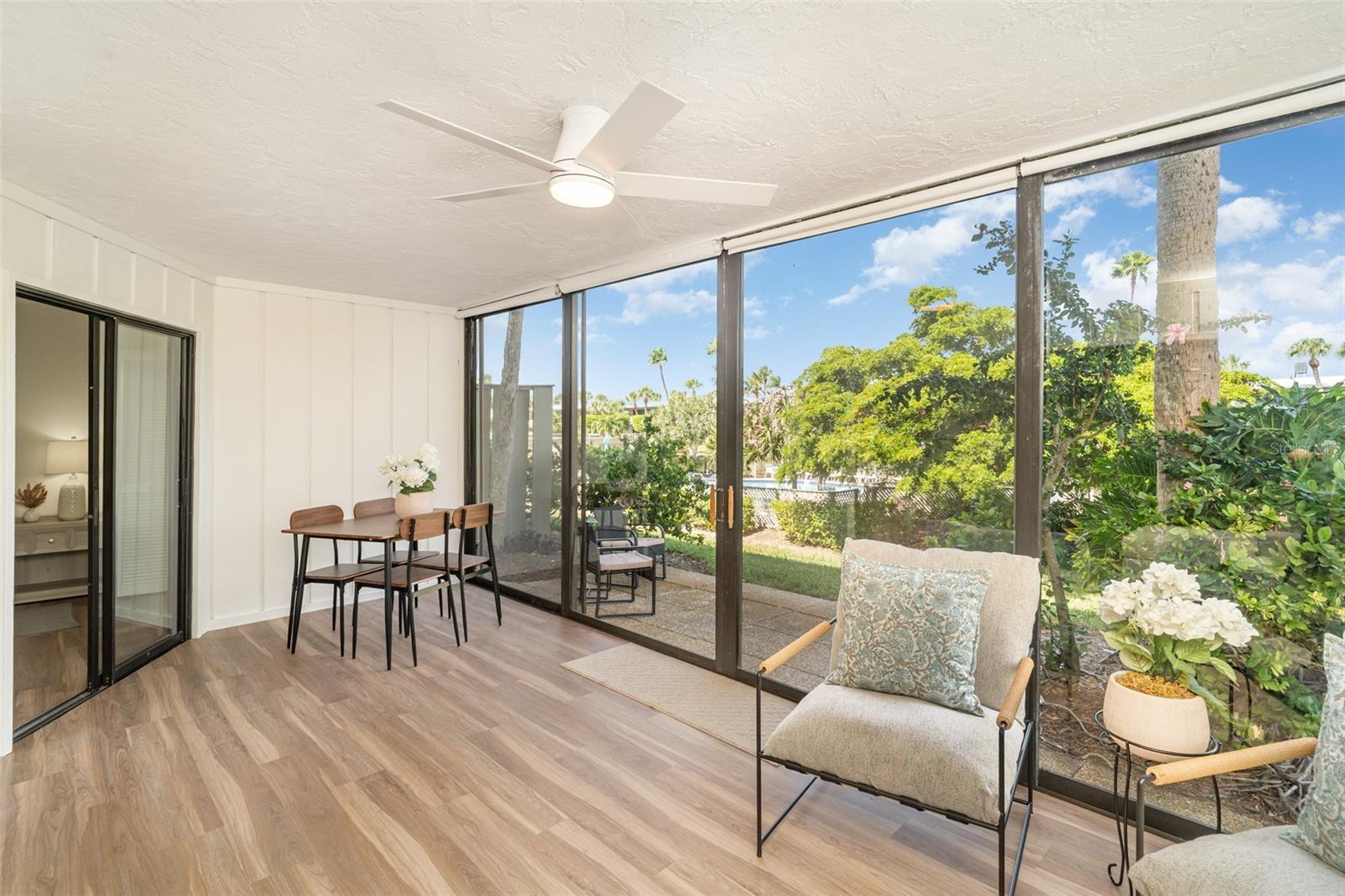 WESTBAY POINT & MOORINGS III - Residential
