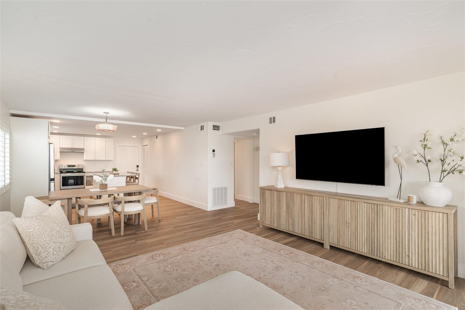 WESTBAY POINT & MOORINGS III - Residential