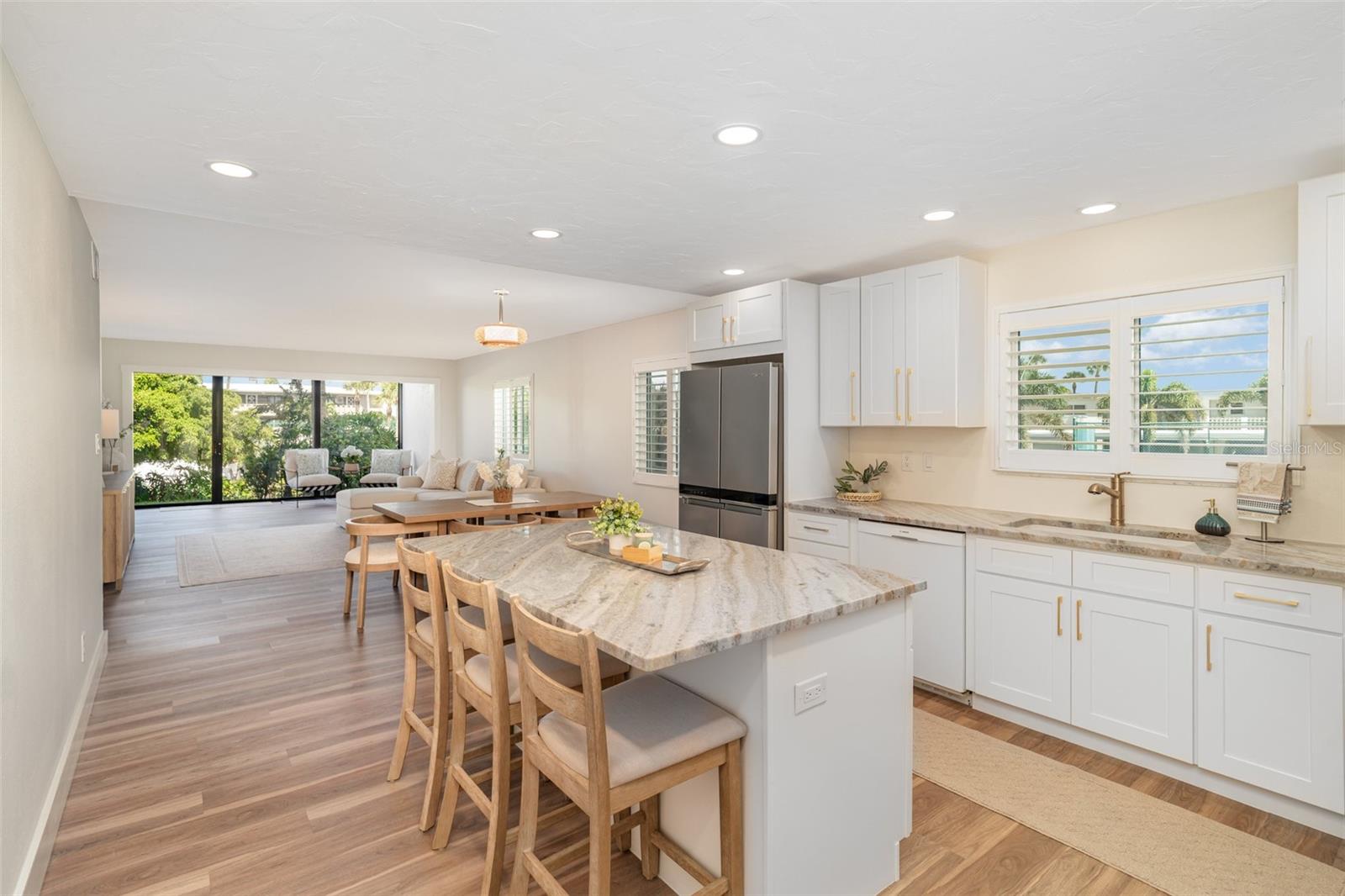 WESTBAY POINT & MOORINGS III - Residential
