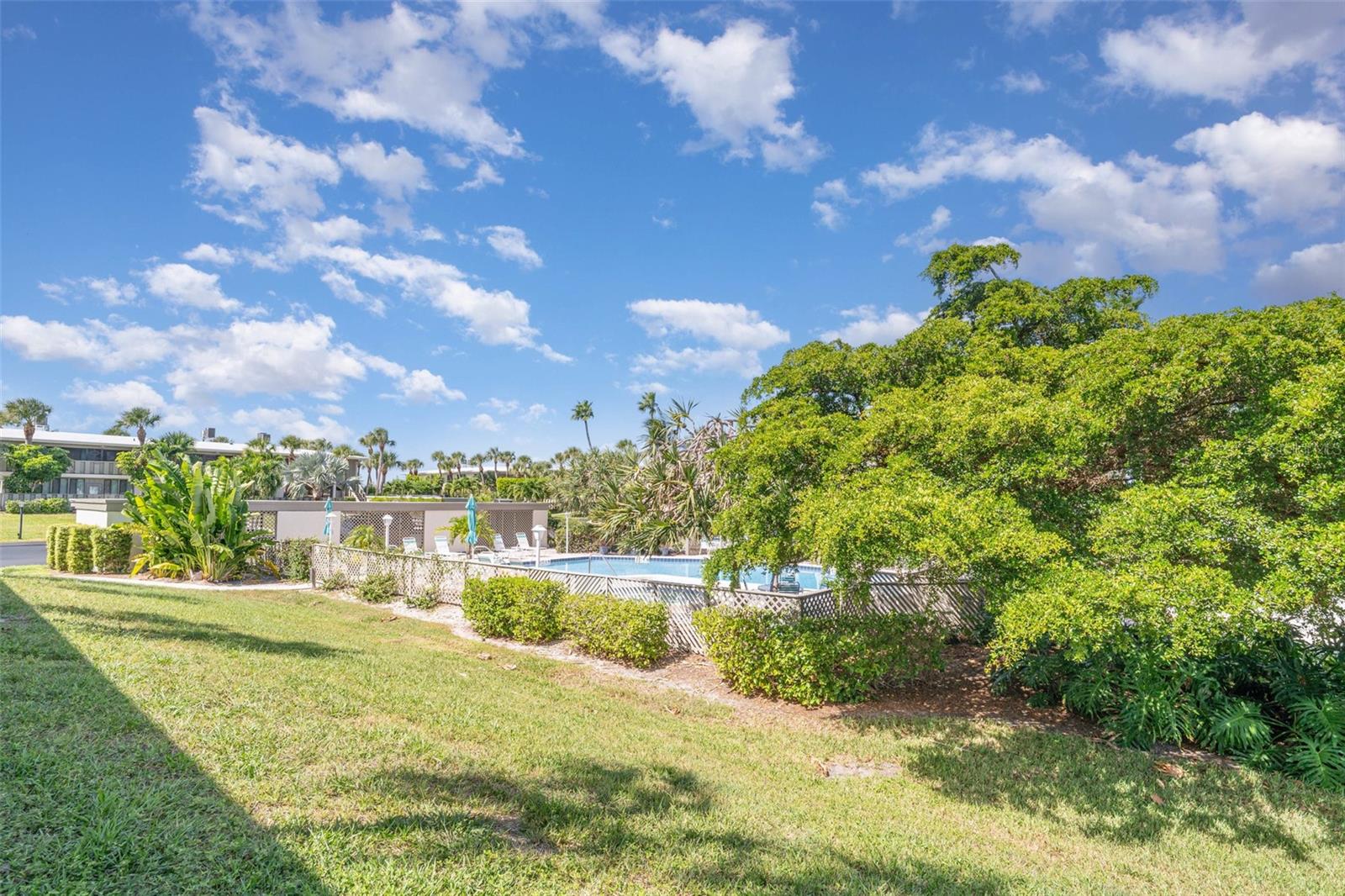 WESTBAY POINT & MOORINGS III - Residential