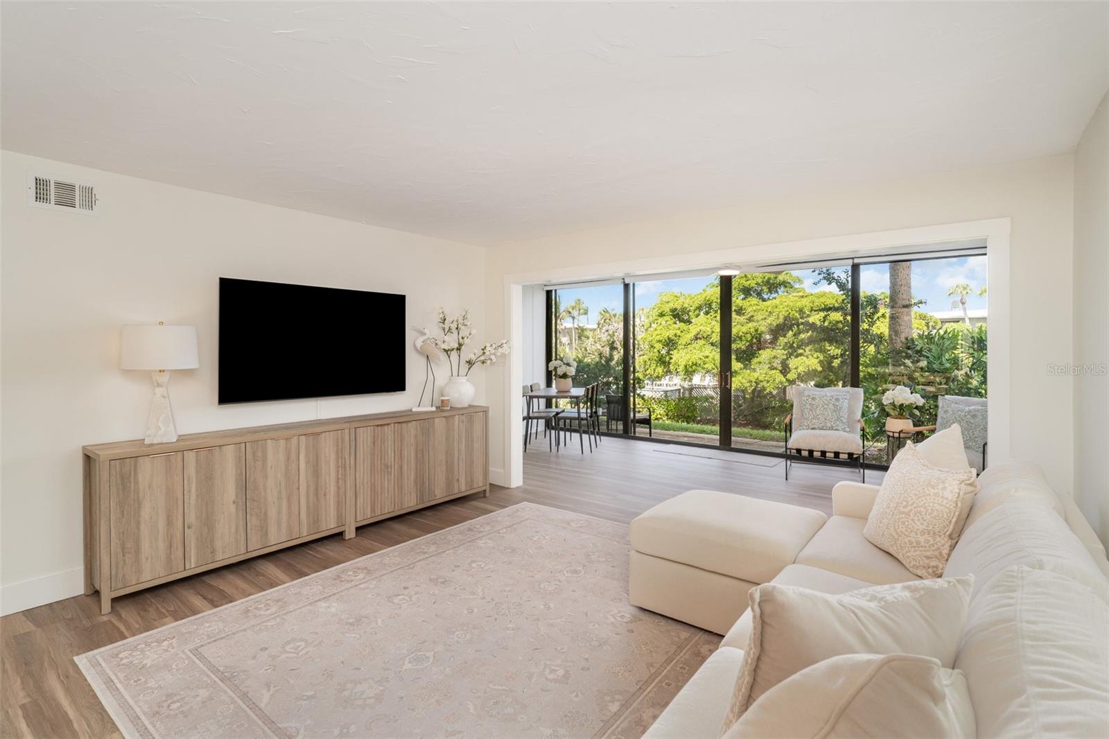 WESTBAY POINT & MOORINGS III - Residential